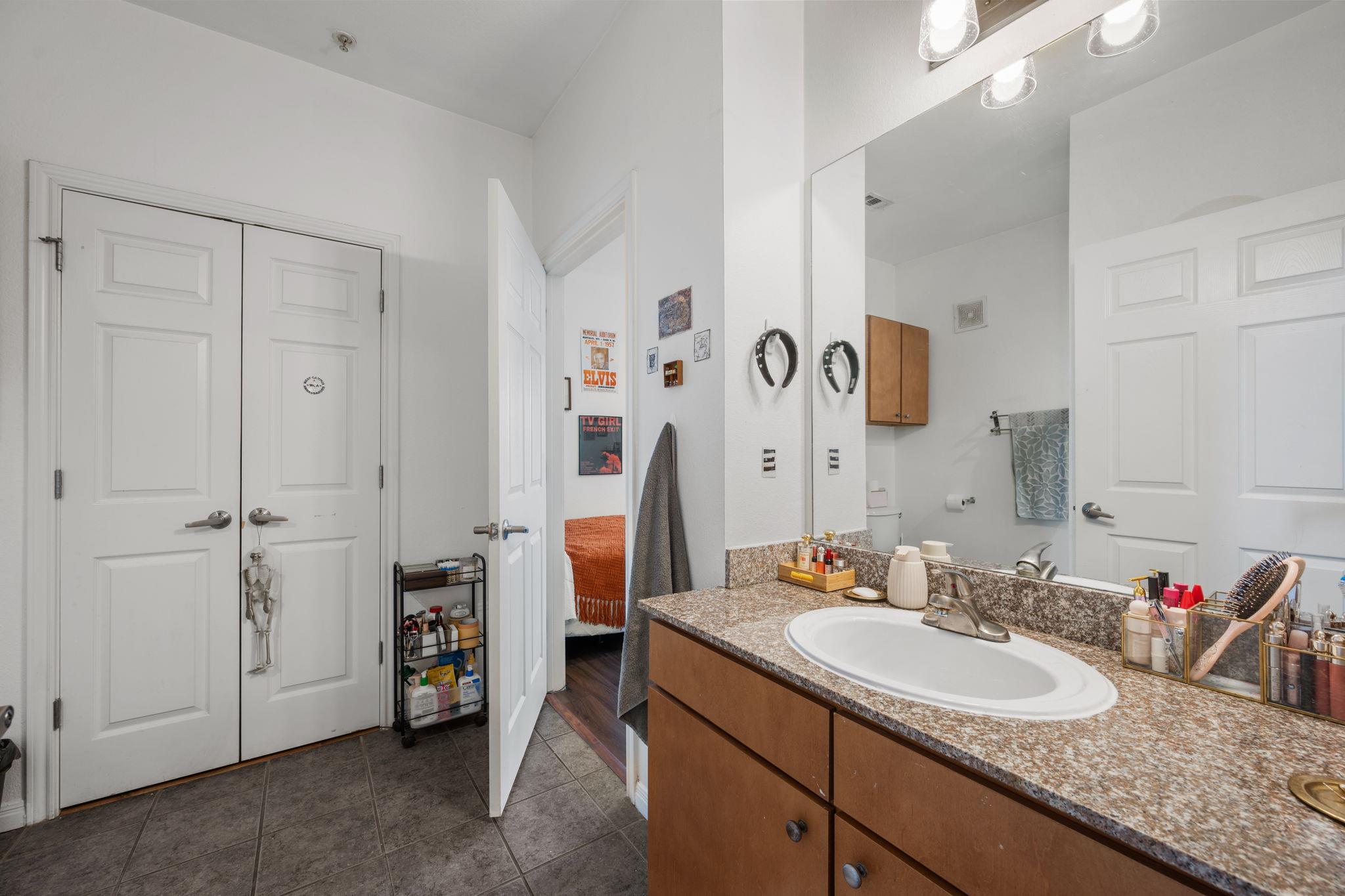 2502 Leon St # 511, Austin, TX 78705