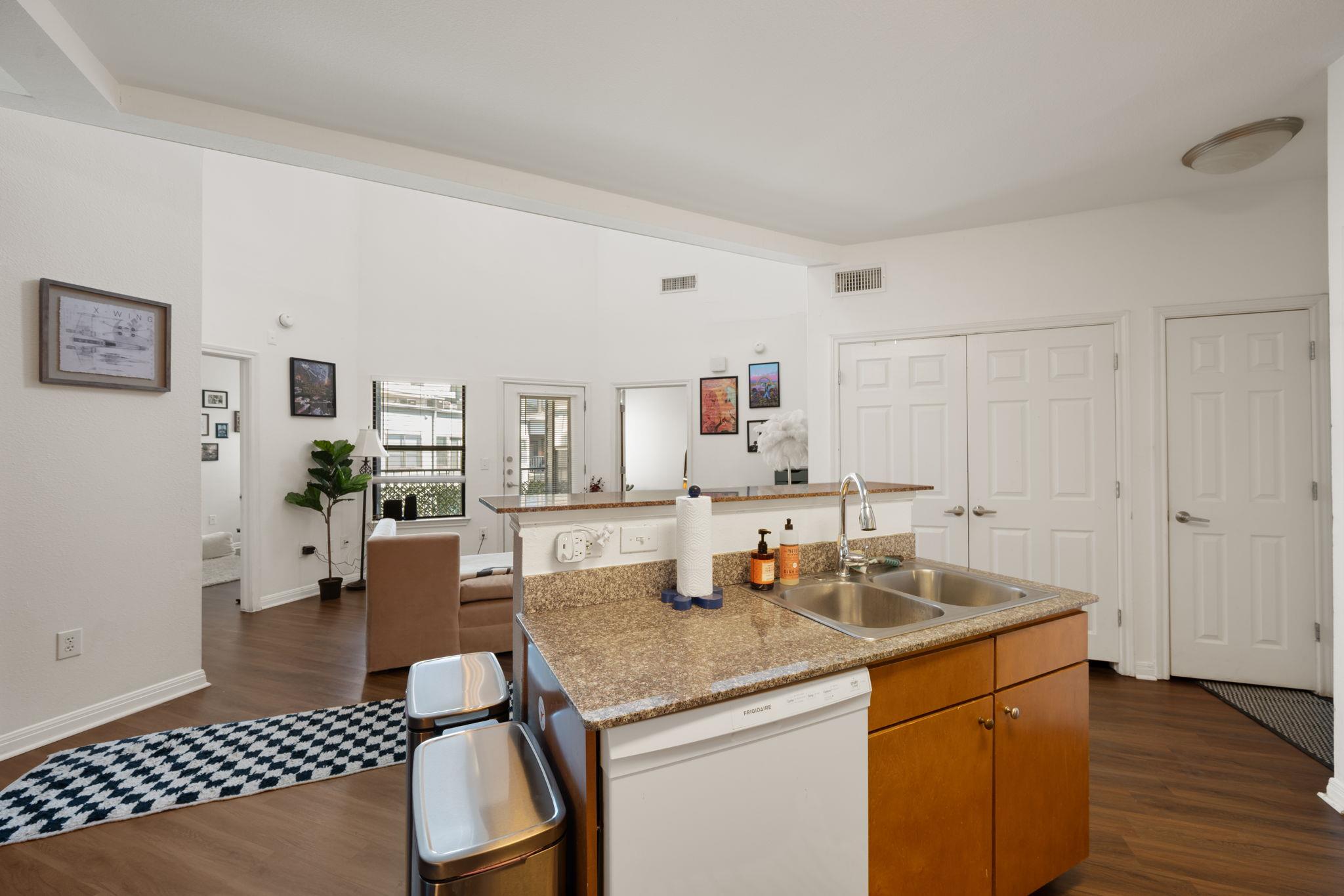 2502 Leon St # 511, Austin, TX 78705