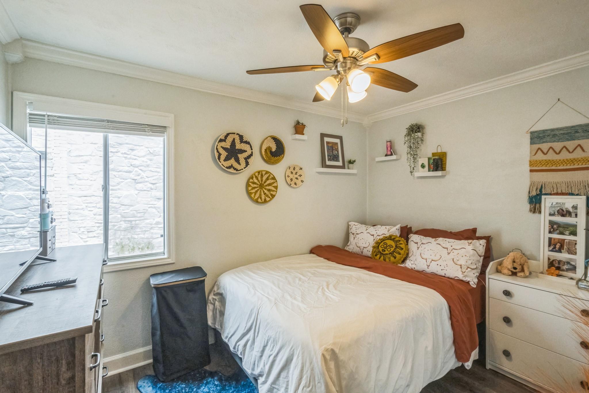 1304 Summit Street # 107, Austin, TX 78741