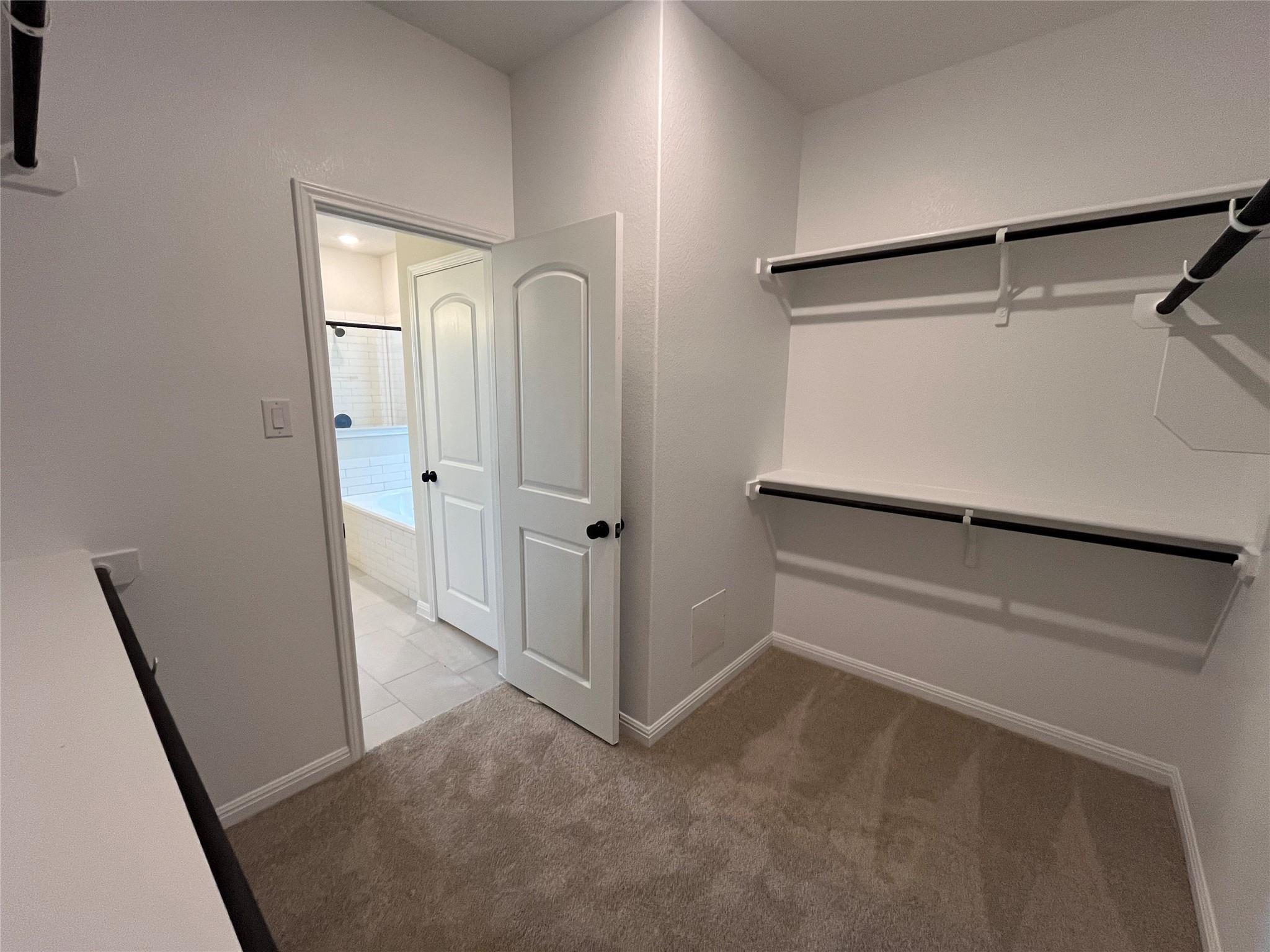 101 Clover Bnd, Liberty Hill, TX 78642