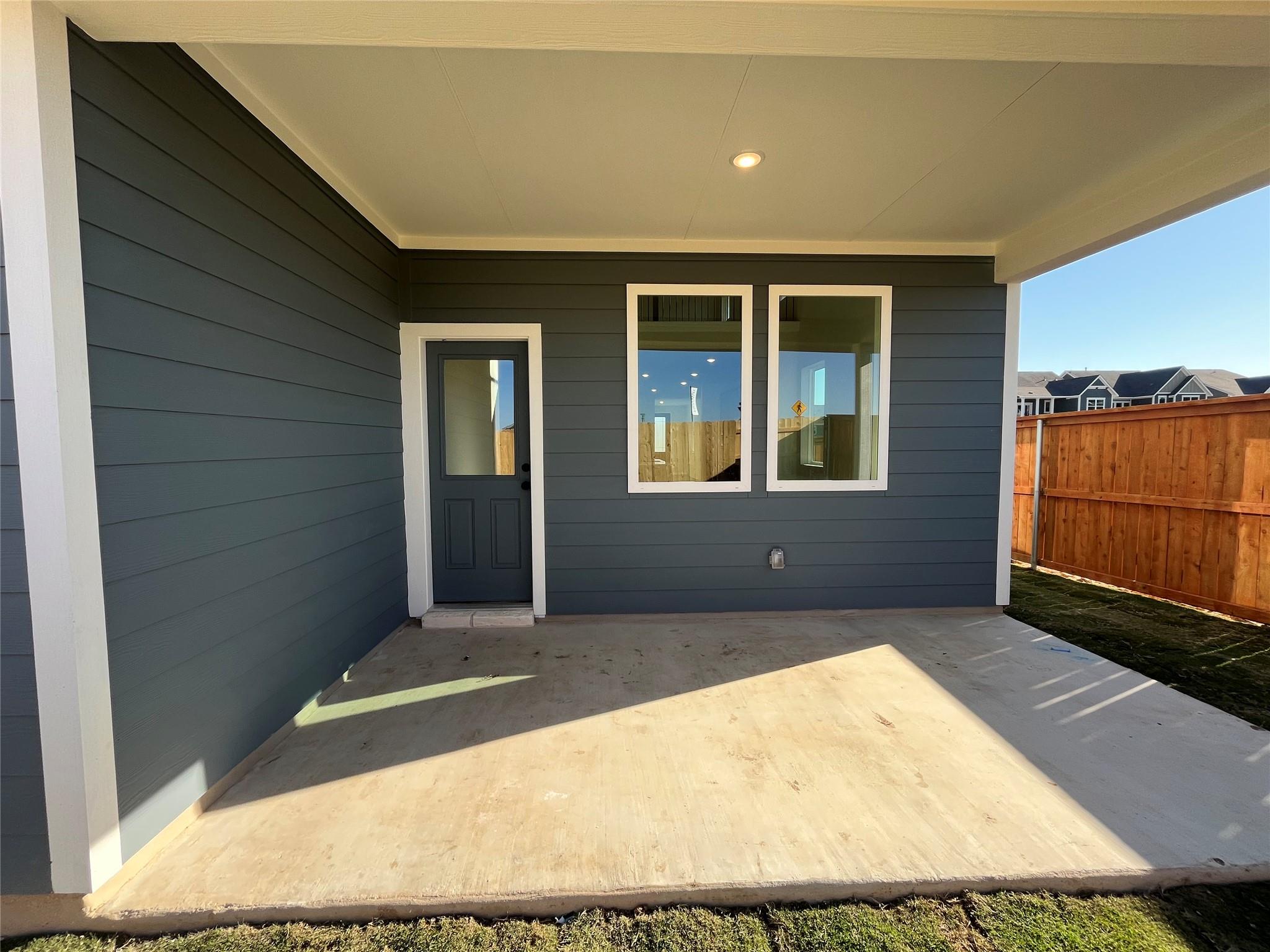 101 Clover Bnd, Liberty Hill, TX 78642