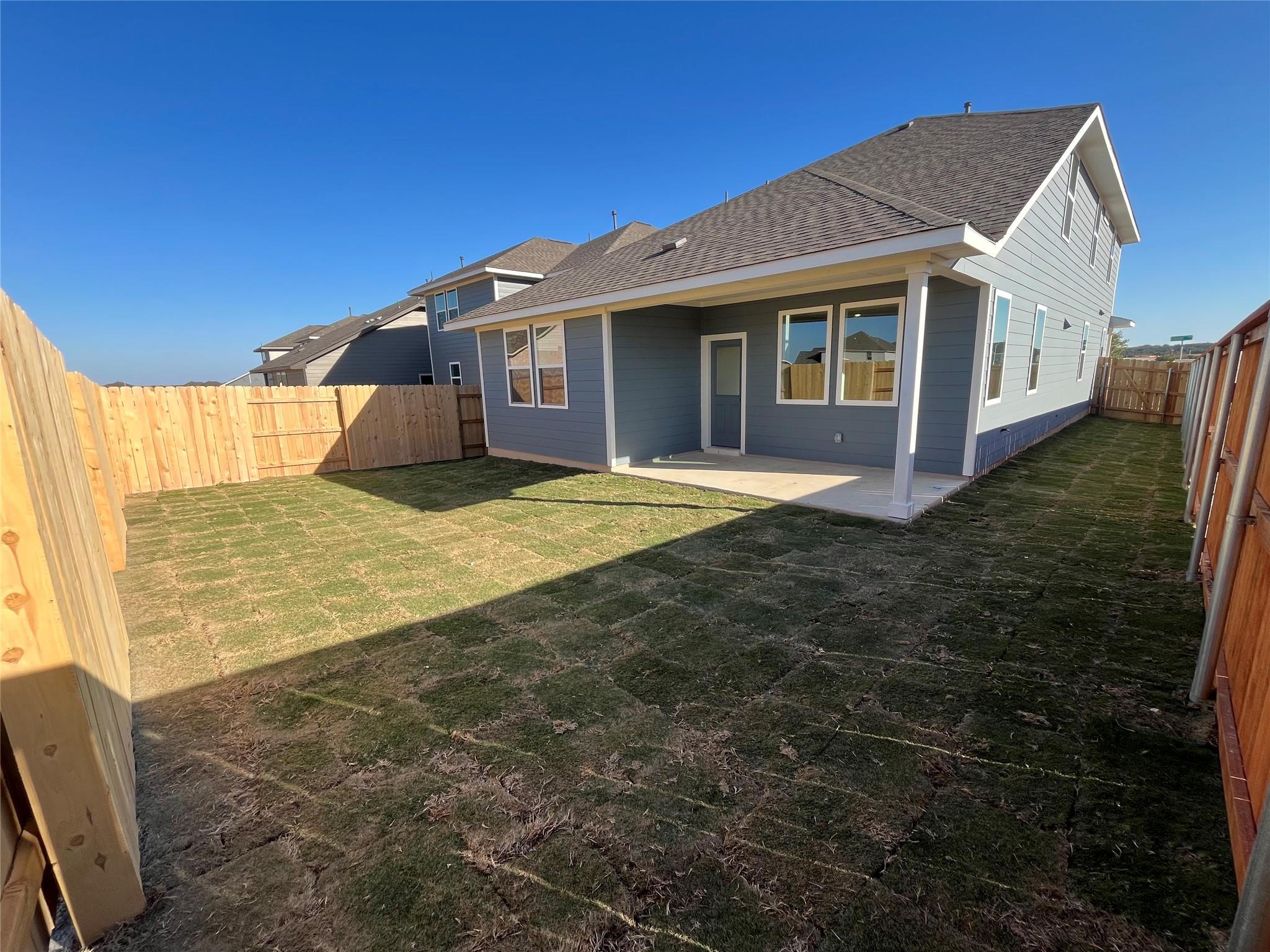 101 Clover Bnd, Liberty Hill, TX 78642