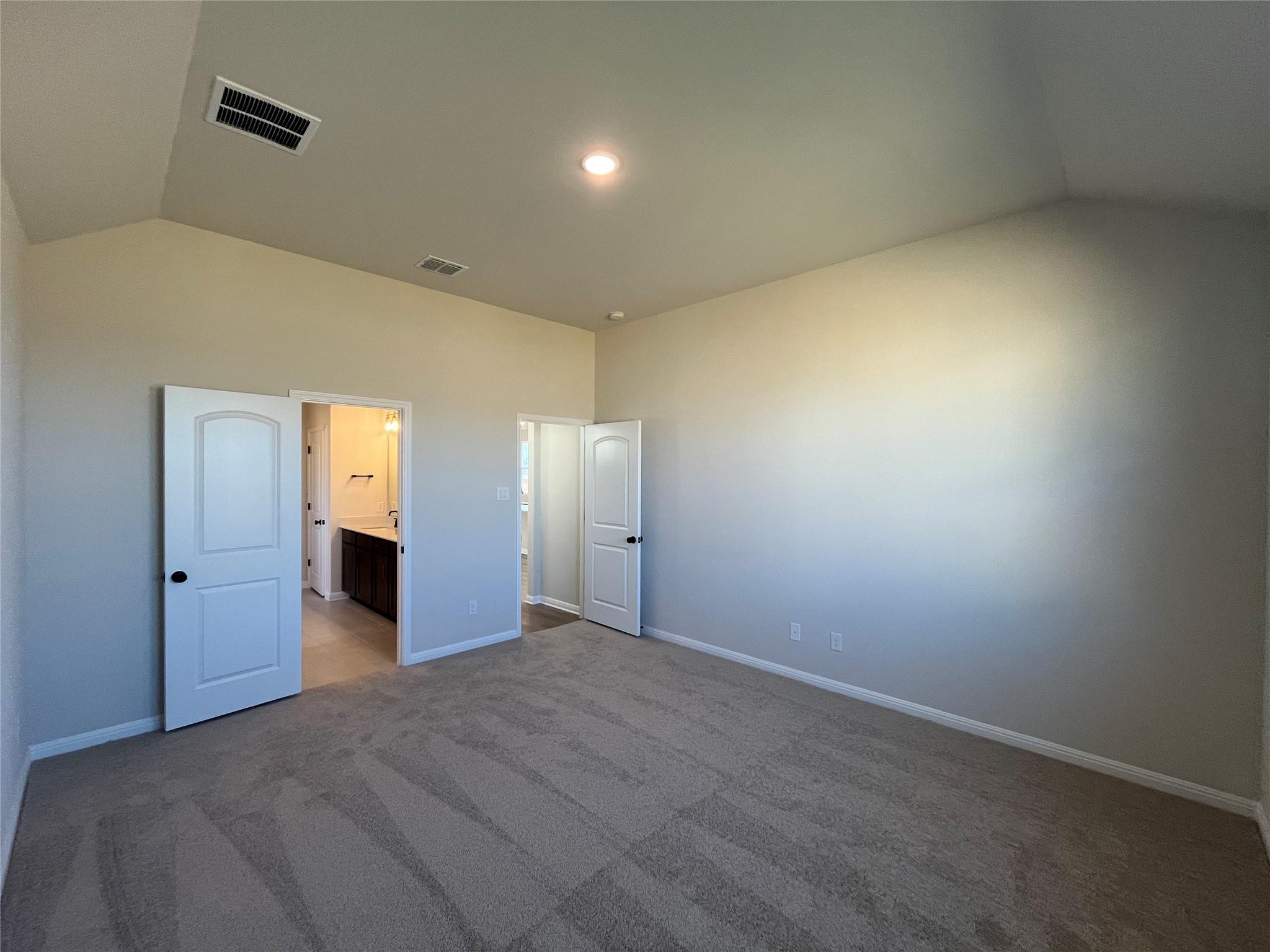 101 Clover Bnd, Liberty Hill, TX 78642