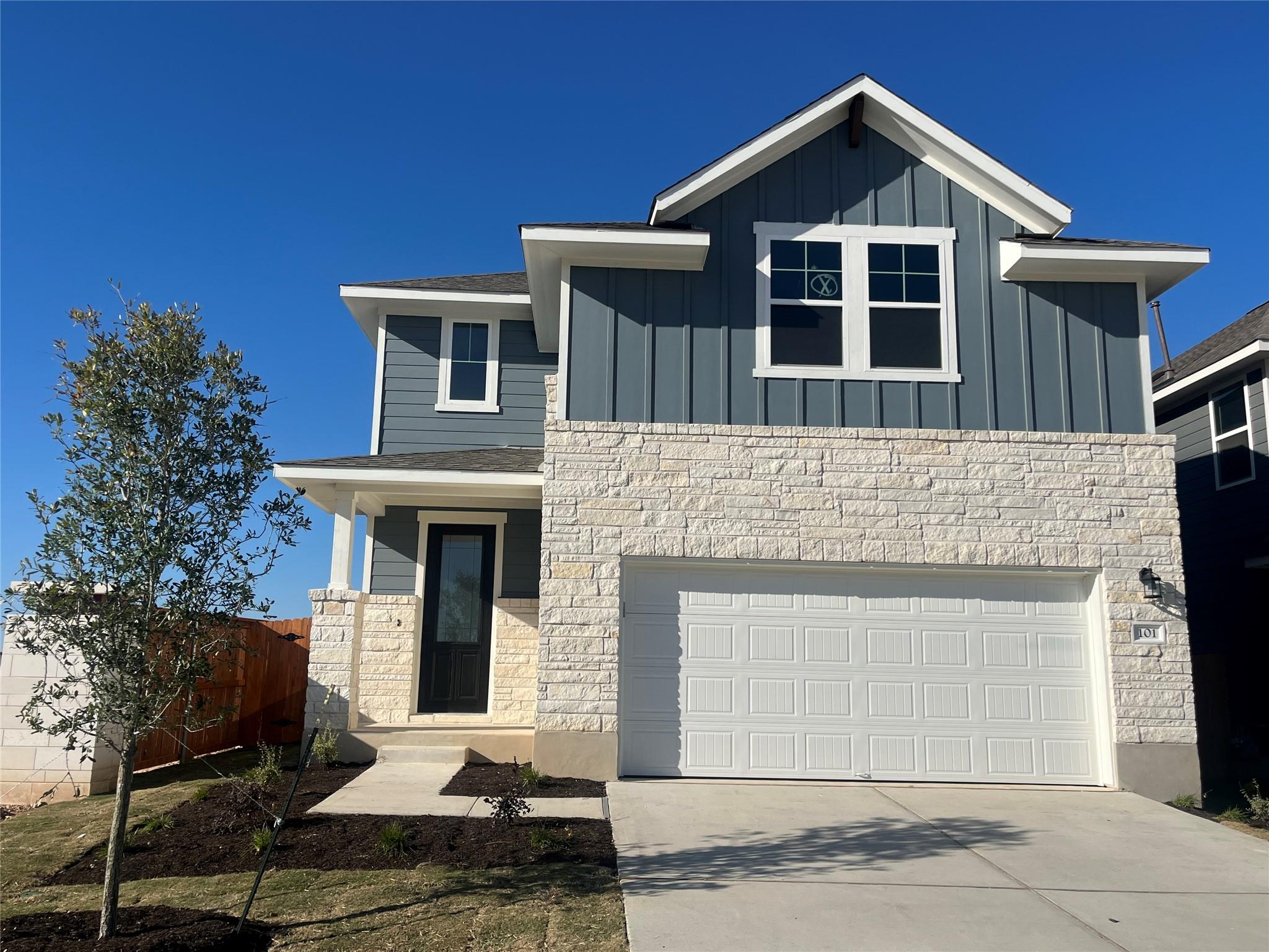101 Clover Bnd, Liberty Hill, TX 78642