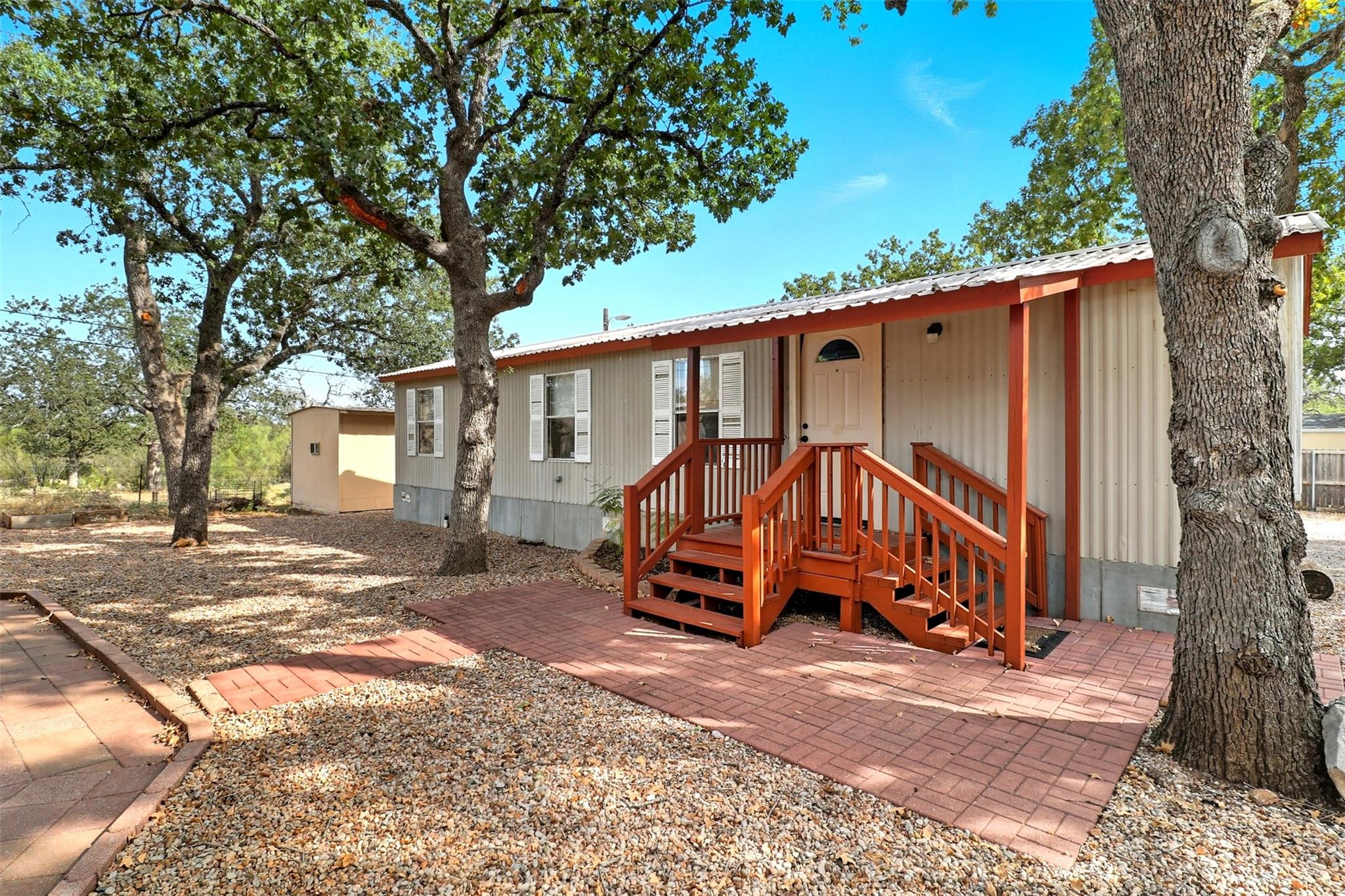 703 & 703A Driftwood Ln, Cottonwood Shores, TX 78657