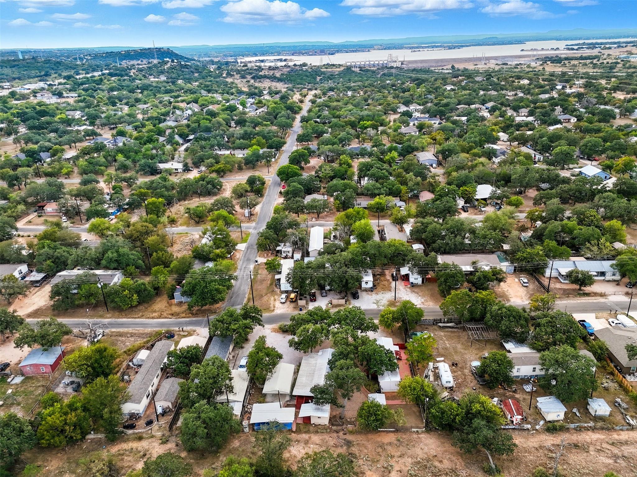 703 & 703A Driftwood Ln, Cottonwood Shores, TX 78657