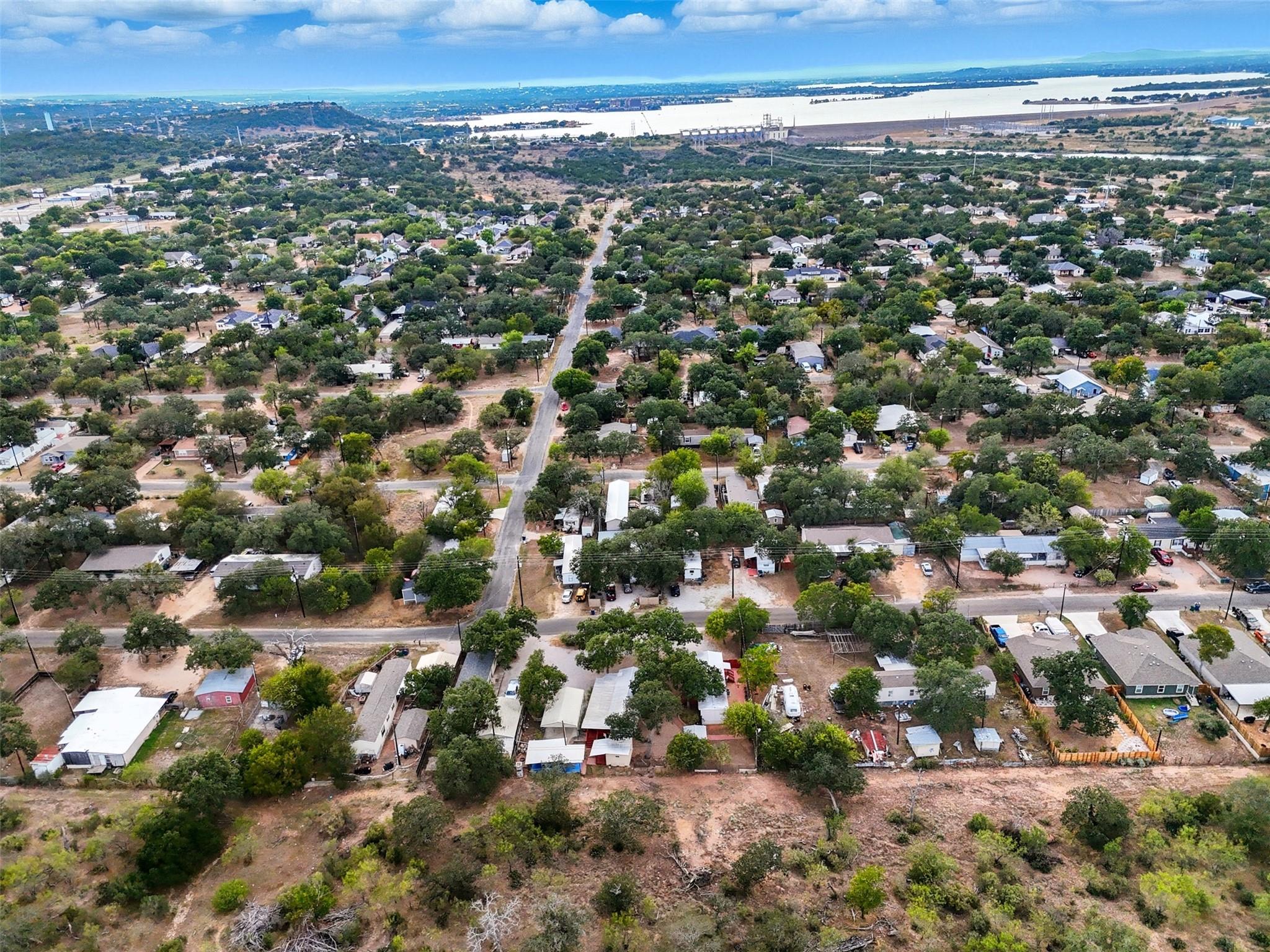 703 & 703A Driftwood Ln, Cottonwood Shores, TX 78657