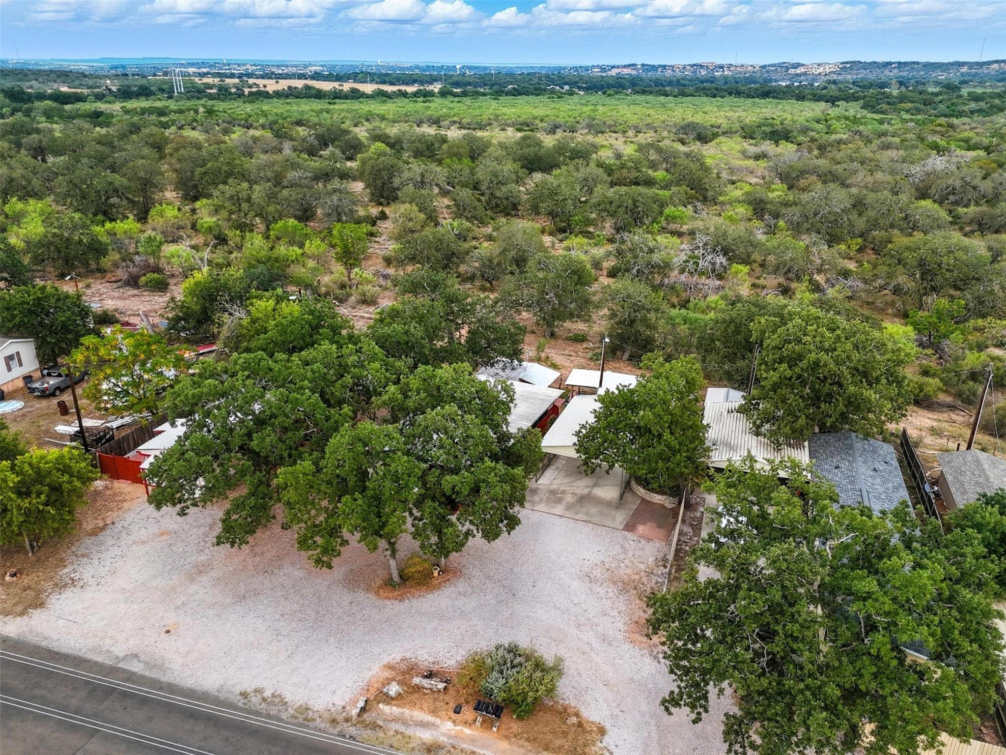 703 & 703A Driftwood Ln, Cottonwood Shores, TX 78657