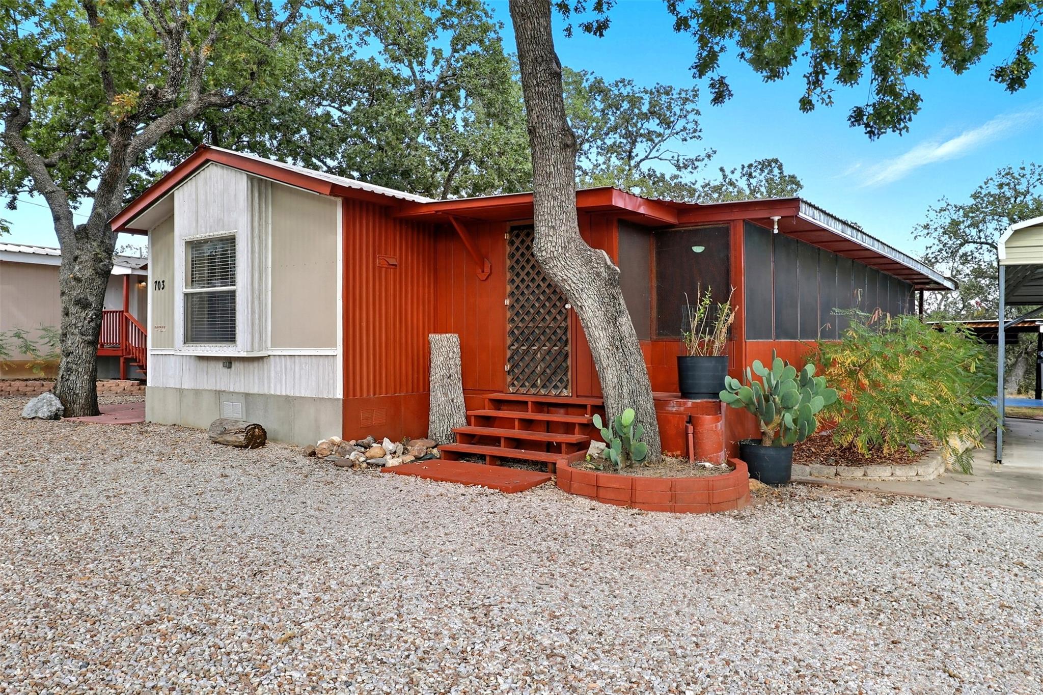 703 & 703A Driftwood Ln, Cottonwood Shores, TX 78657