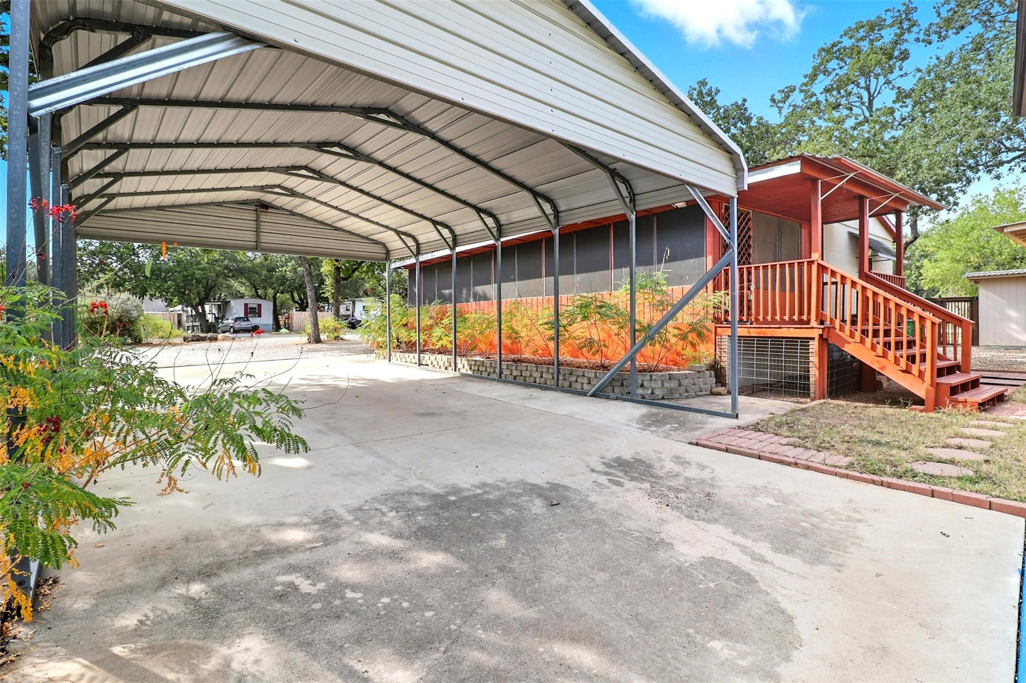 703 & 703A Driftwood Ln, Cottonwood Shores, TX 78657