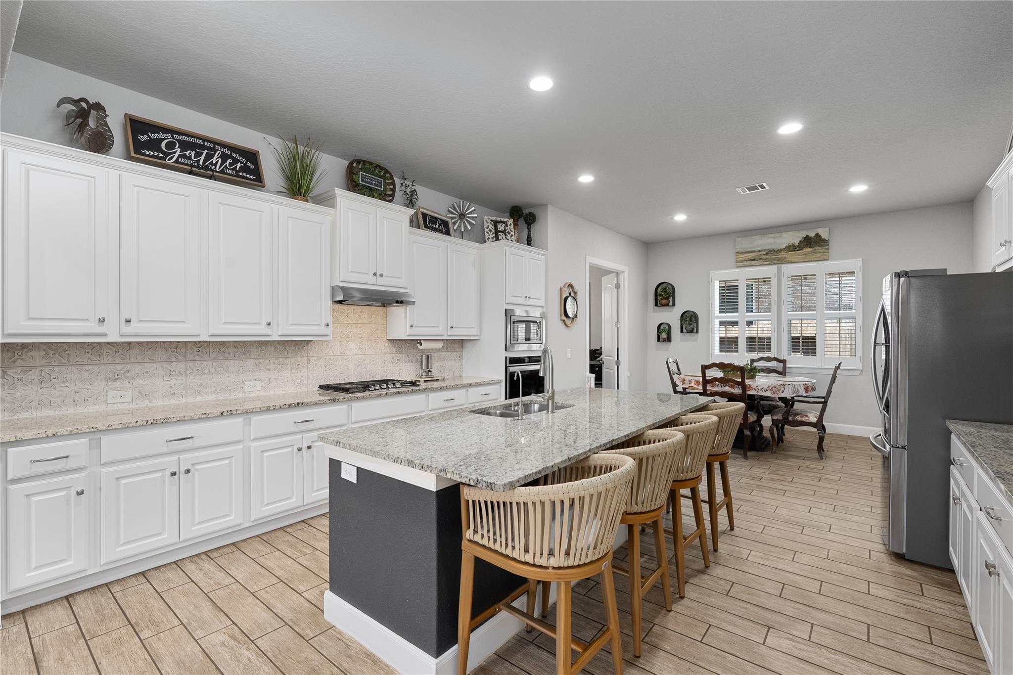 604 Academy Oaks Dr, San Marcos, TX 78666