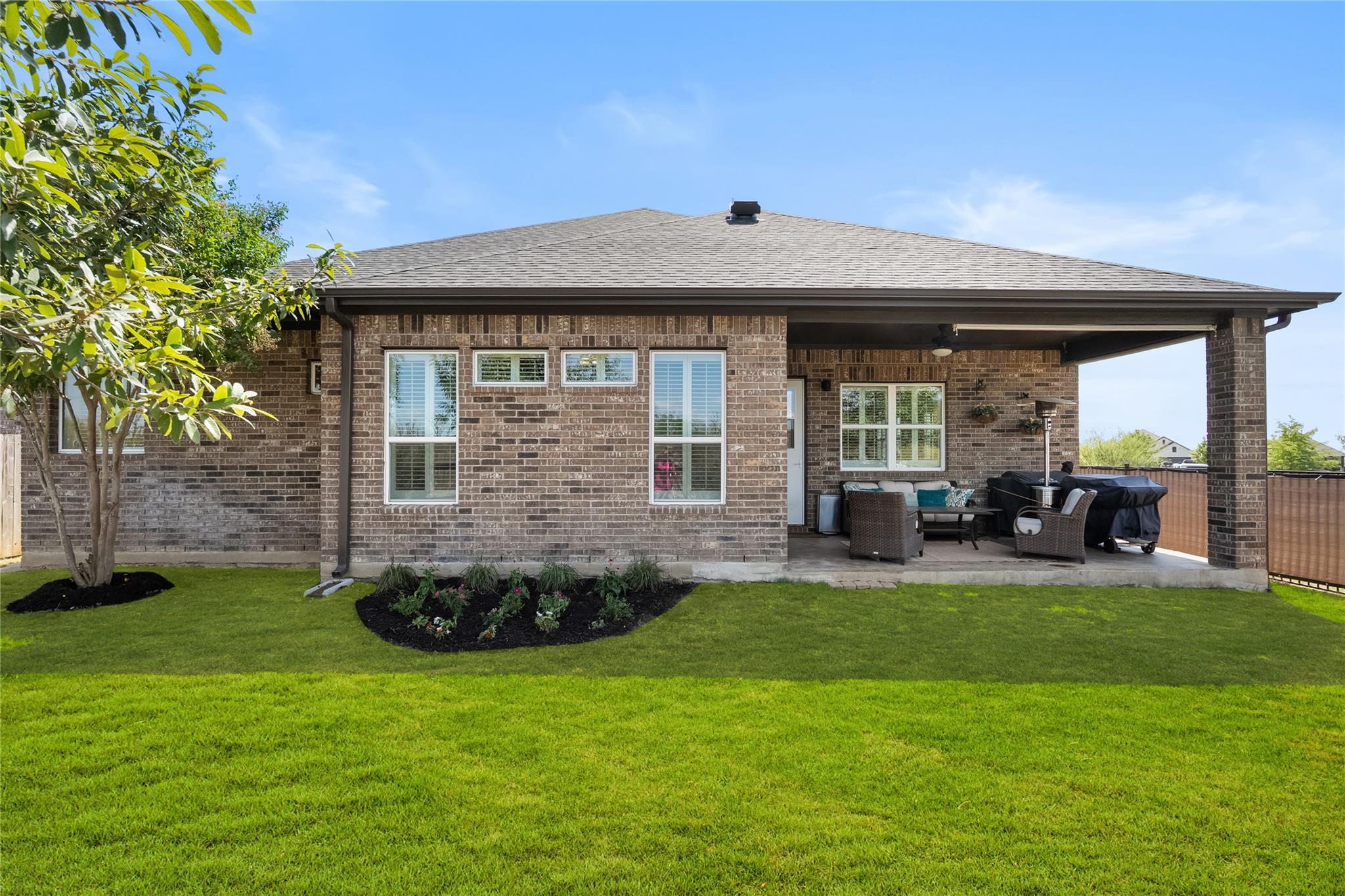 604 Academy Oaks Dr, San Marcos, TX 78666