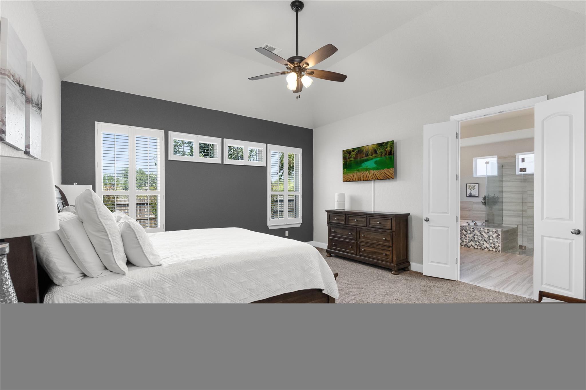 604 Academy Oaks Dr, San Marcos, TX 78666