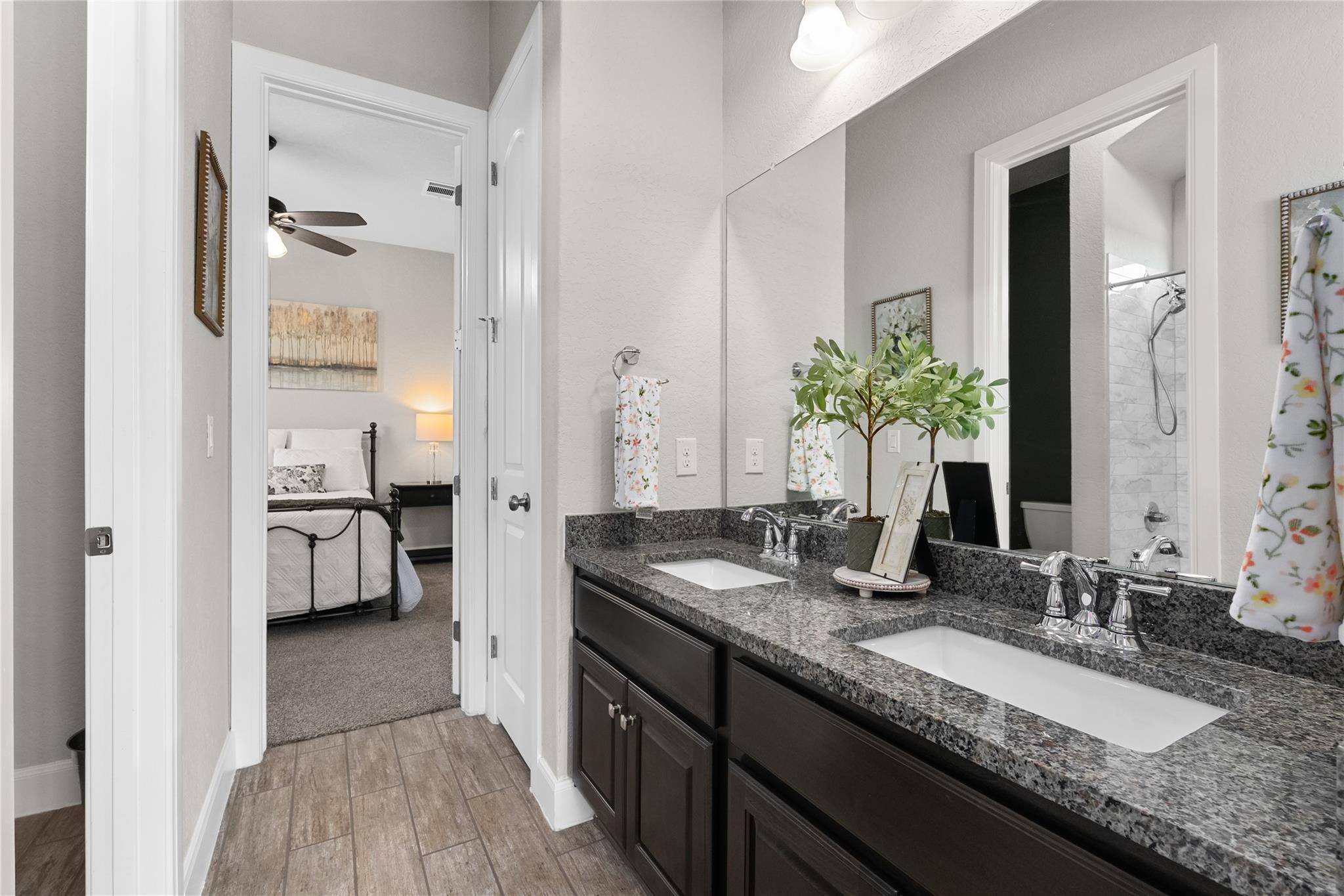 604 Academy Oaks Dr, San Marcos, TX 78666