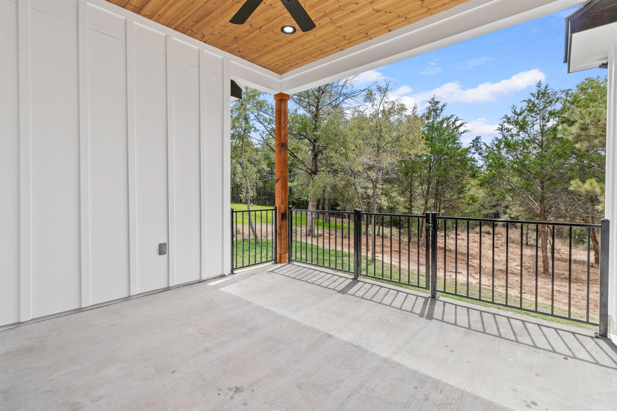 171 Lamaloa Ln, Bastrop, TX 78602