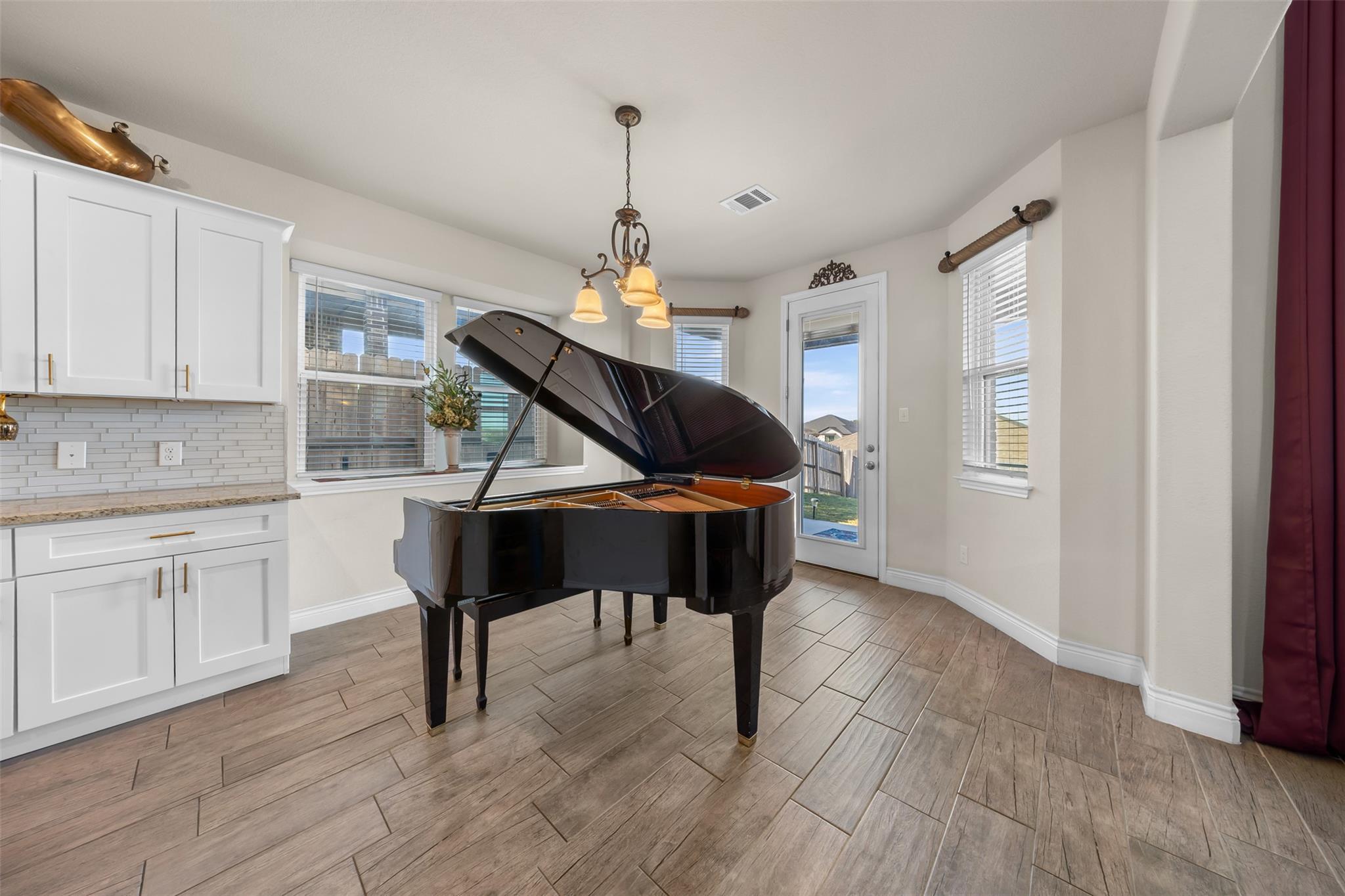 8401 Callahan Dr, Killeen, TX 76542