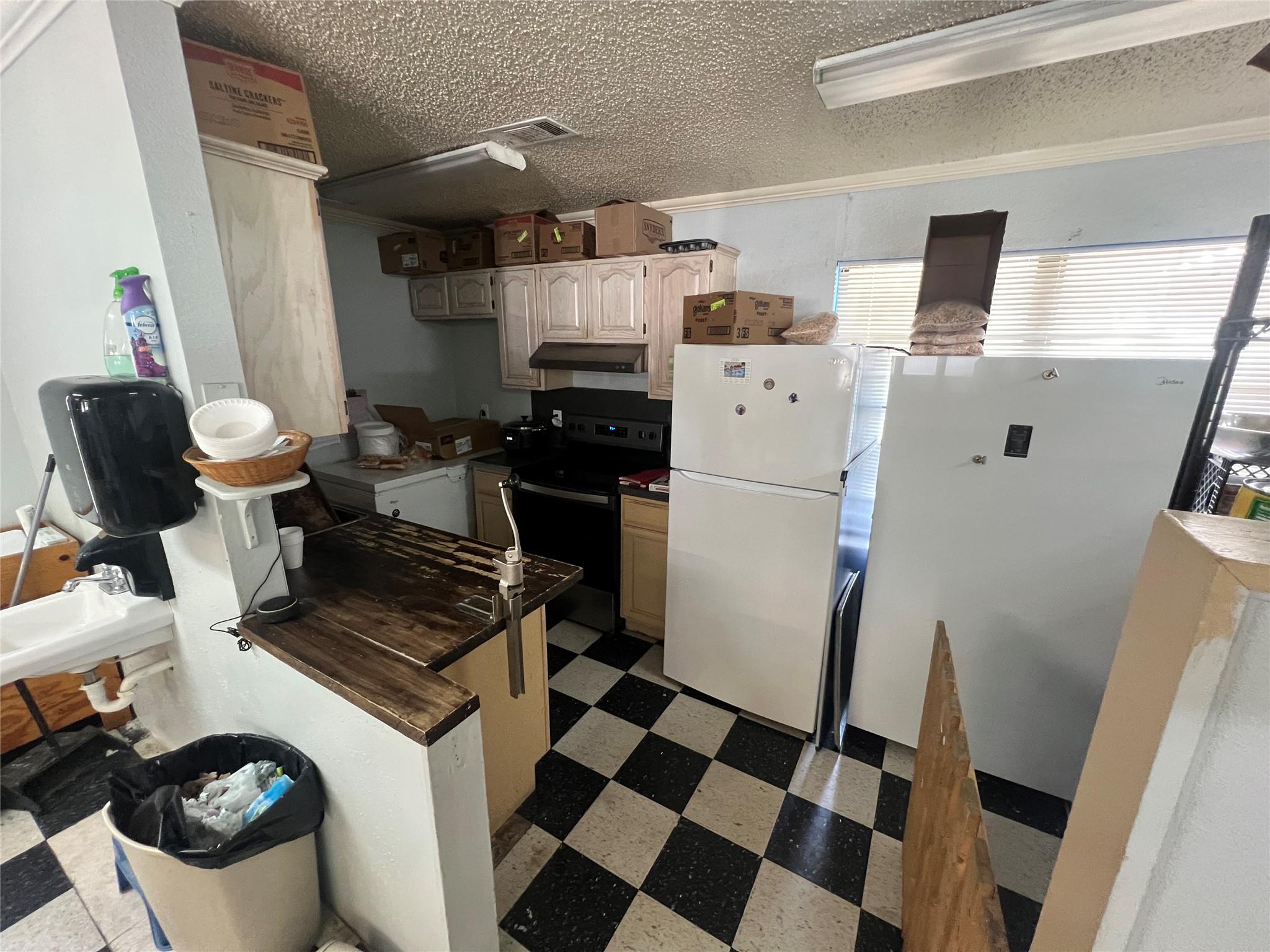 809 M L King Jr Dr, Copperas Cove, TX 76522