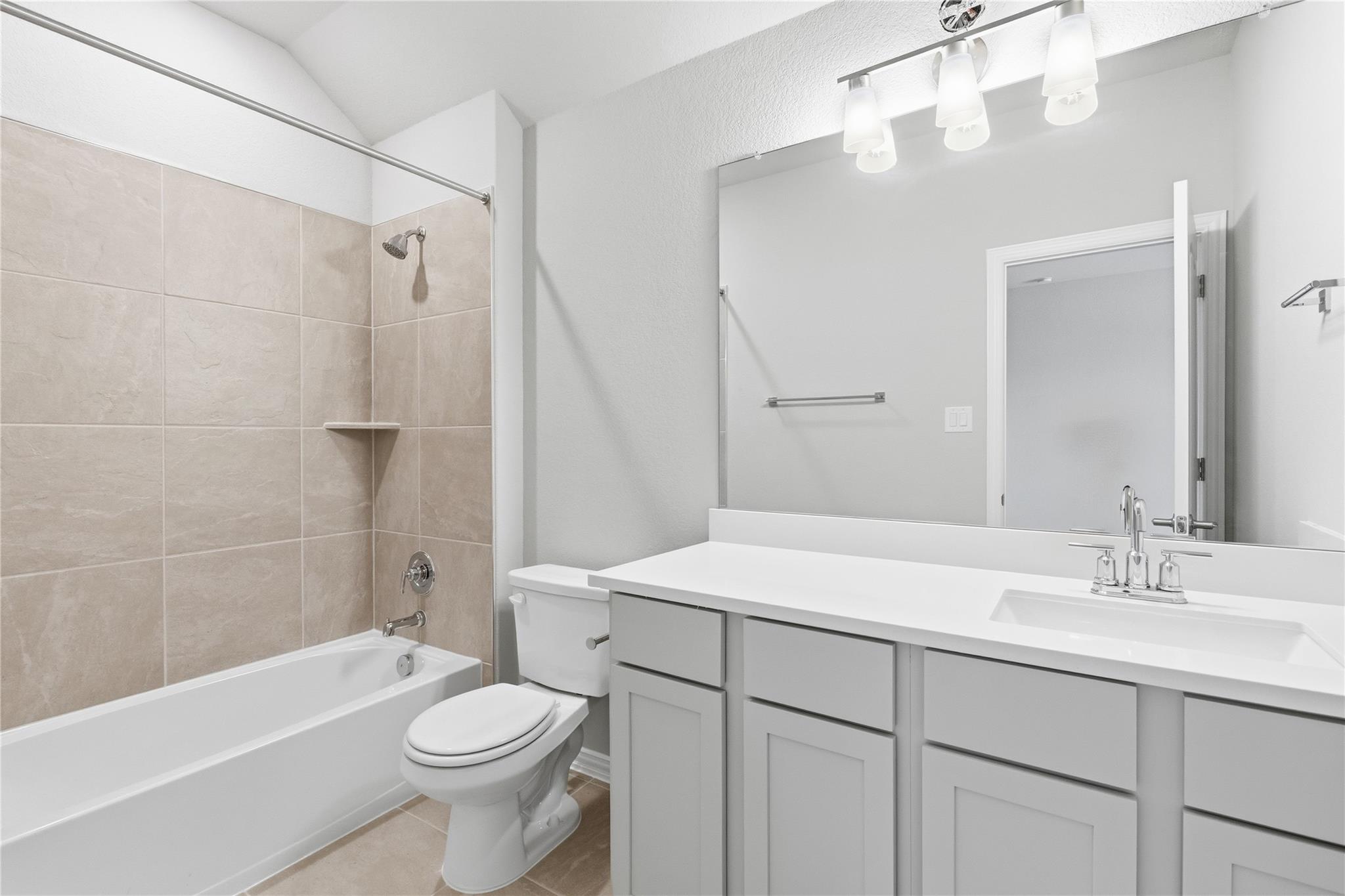 13700 Tucker Hedge Pass, Elgin, TX 78621