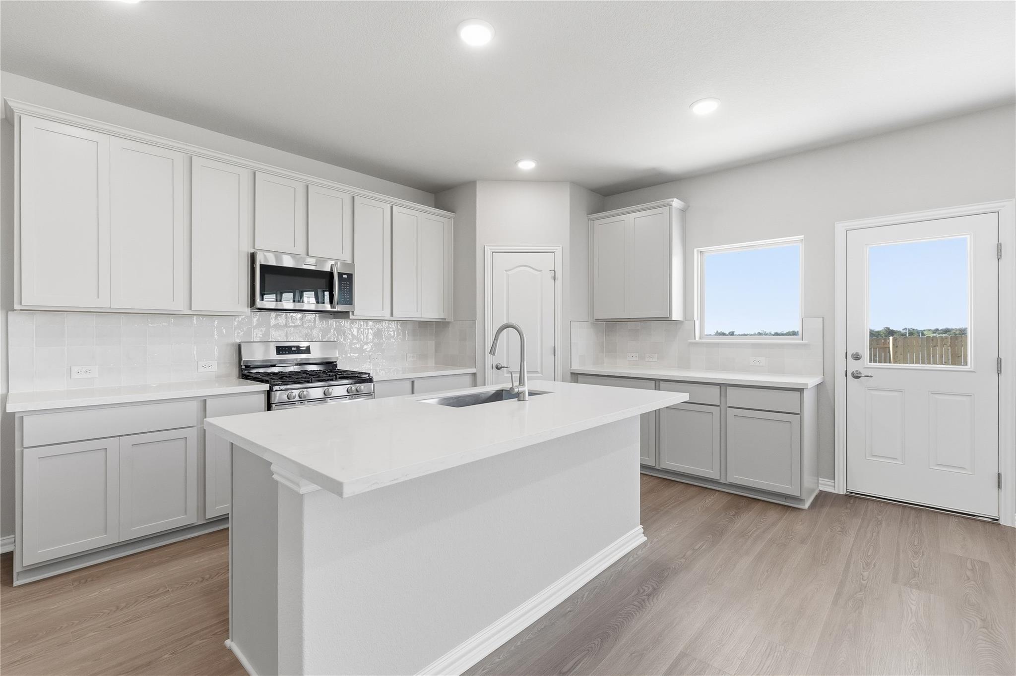 13700 Tucker Hedge Pass, Elgin, TX 78621