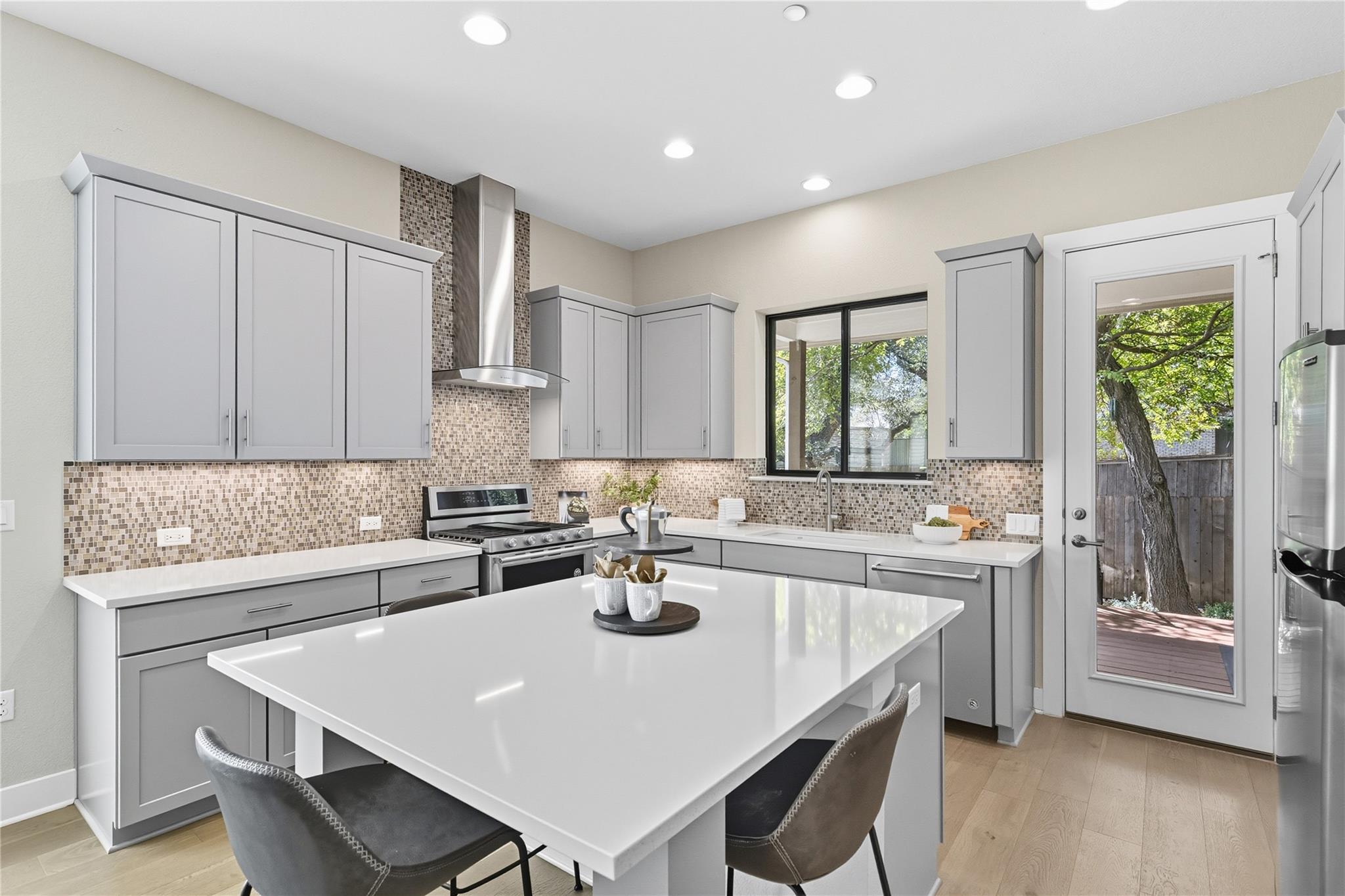 4323 Spicewood Springs Rd # 1, Austin, TX 78759