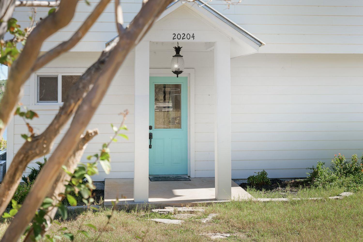 20204 Barnett Glenn Rd, Spicewood, TX 78669