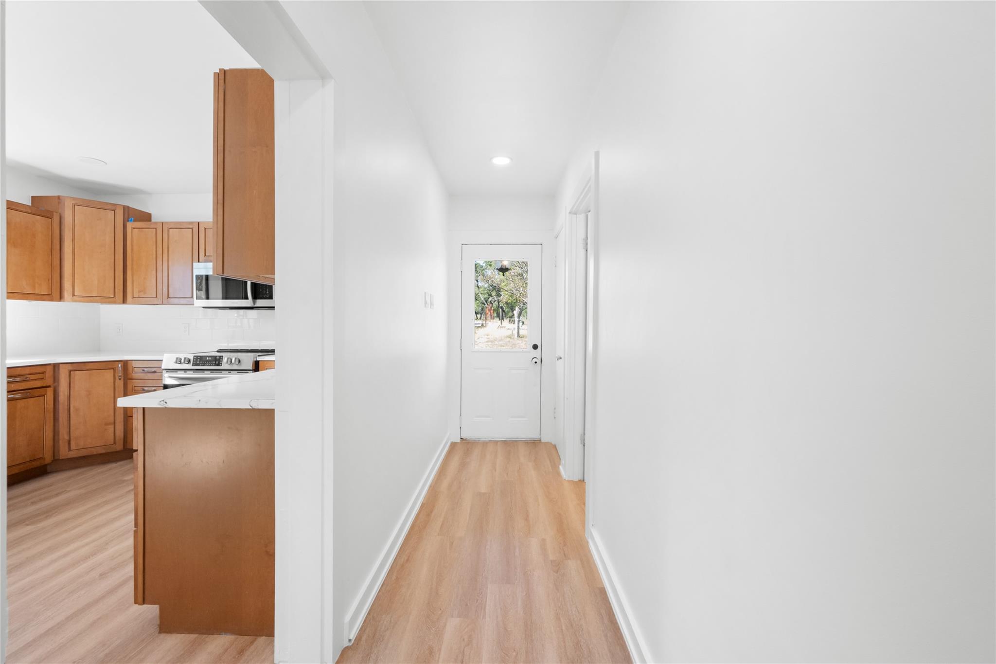 20204 Barnett Glenn Rd, Spicewood, TX 78669