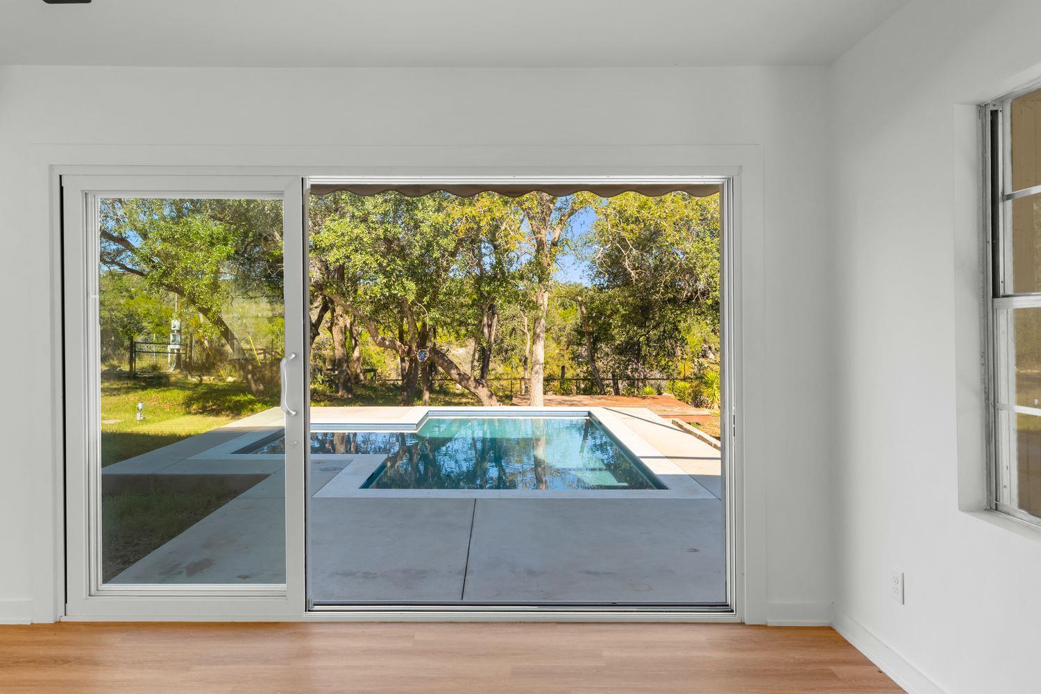 20204 Barnett Glenn Rd, Spicewood, TX 78669