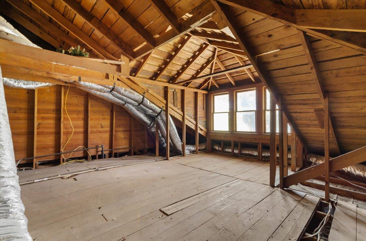 209 S Bowie St, Bartlett, TX 76511