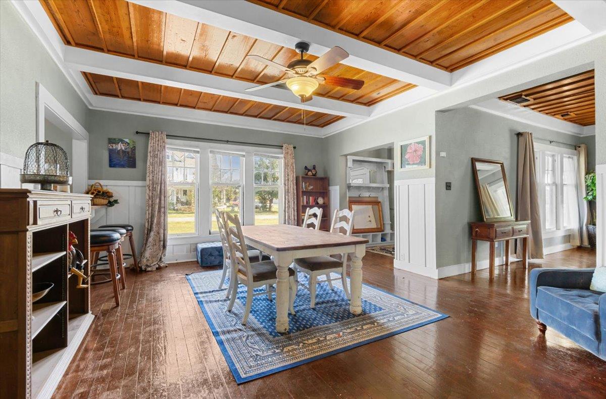 209 S Bowie St, Bartlett, TX 76511