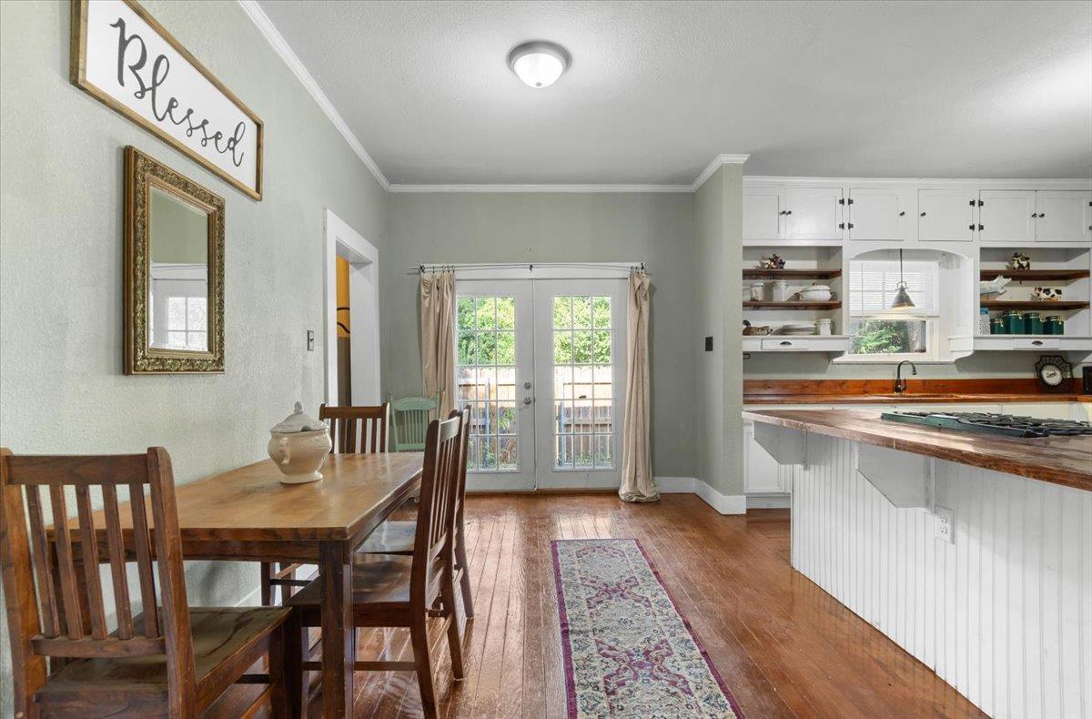 209 S Bowie St, Bartlett, TX 76511