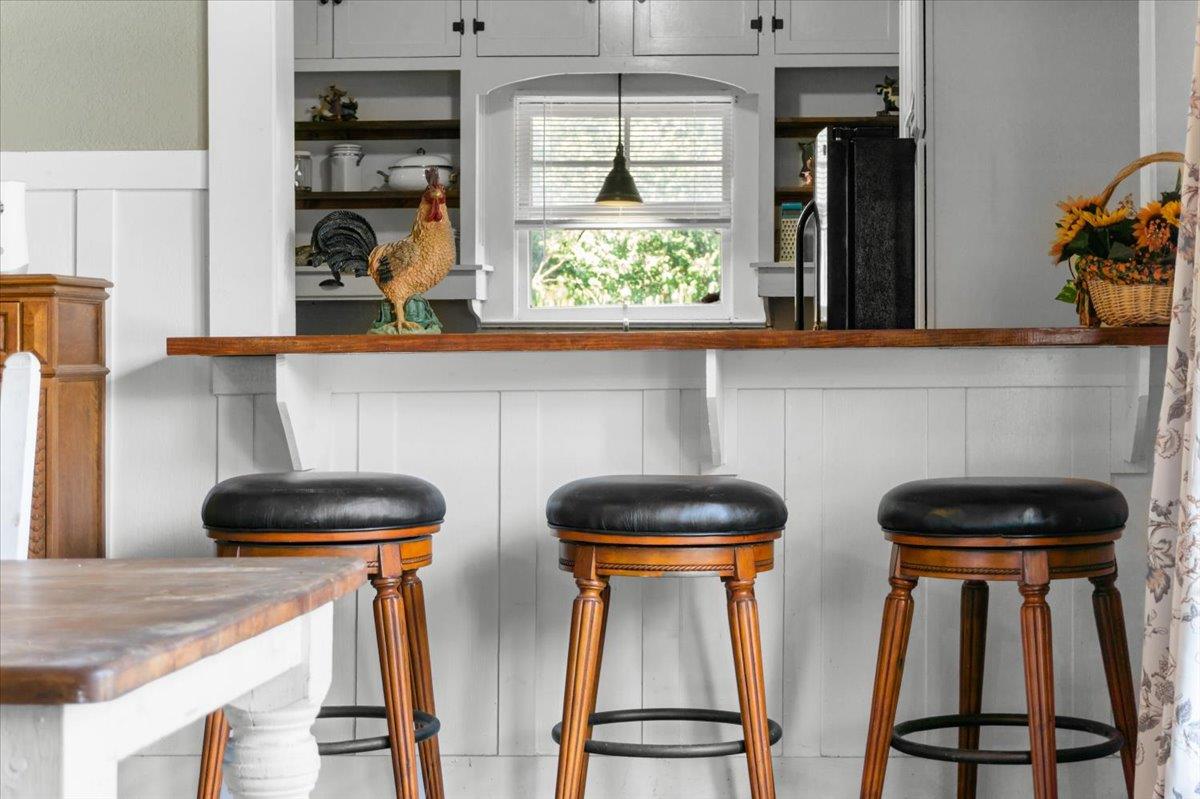 209 S Bowie St, Bartlett, TX 76511