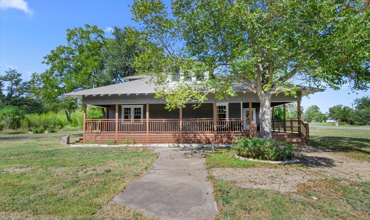 209 S Bowie St, Bartlett, TX 76511