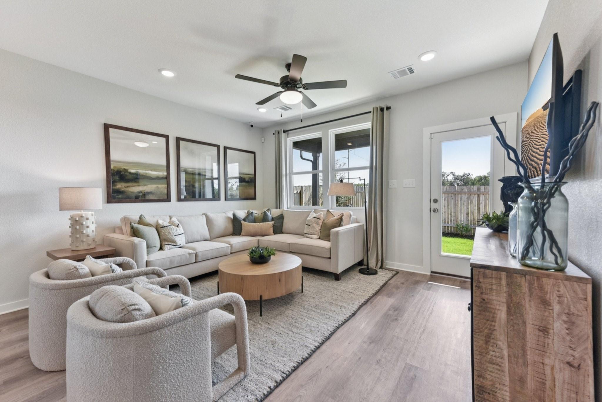 256 Escape Way, Jarrell, TX 76537