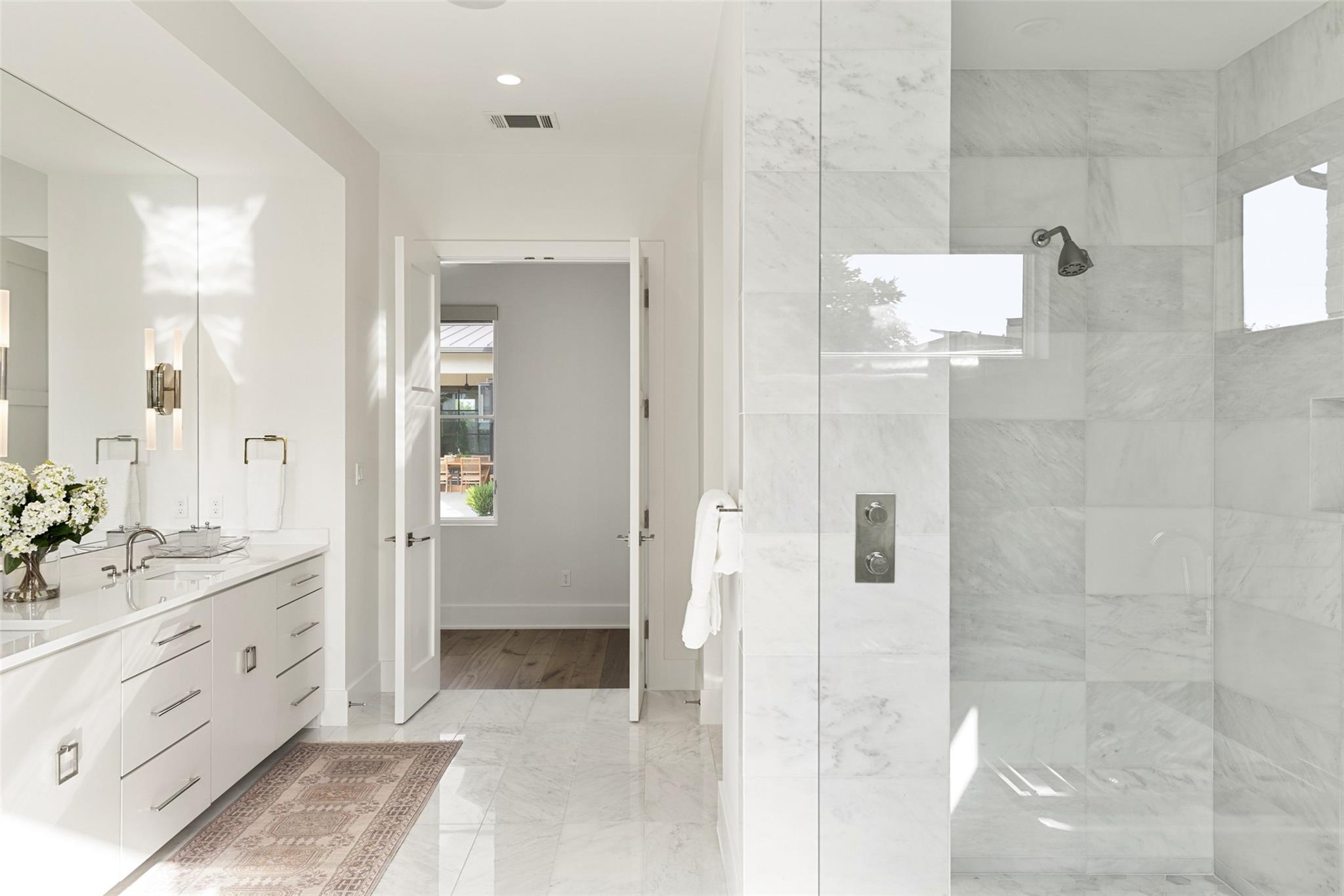 567 Delayne Dr, Austin, TX 78737