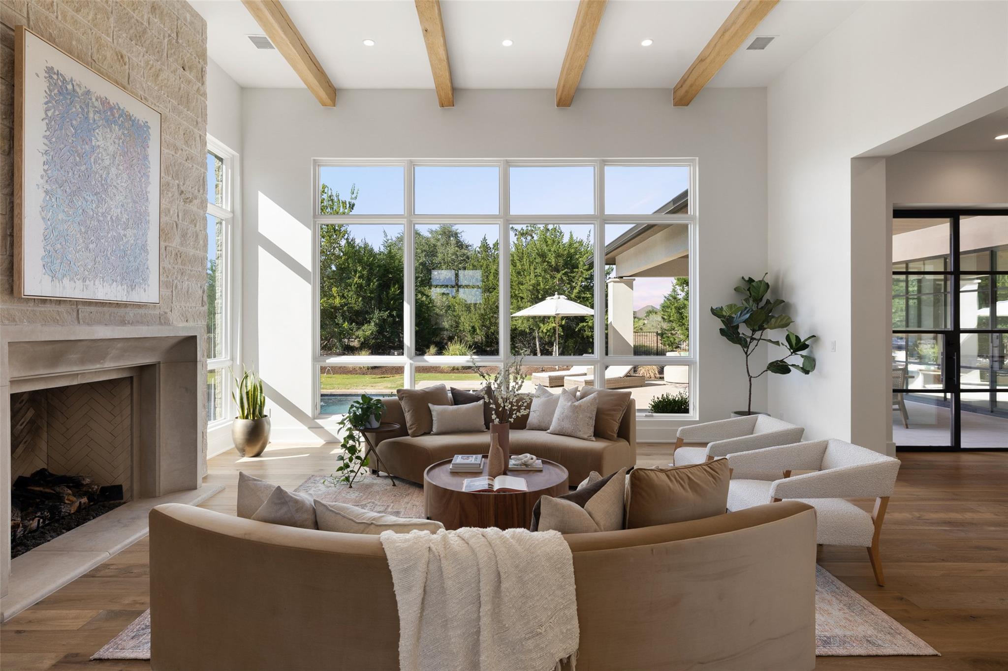 567 Delayne Dr, Austin, TX 78737