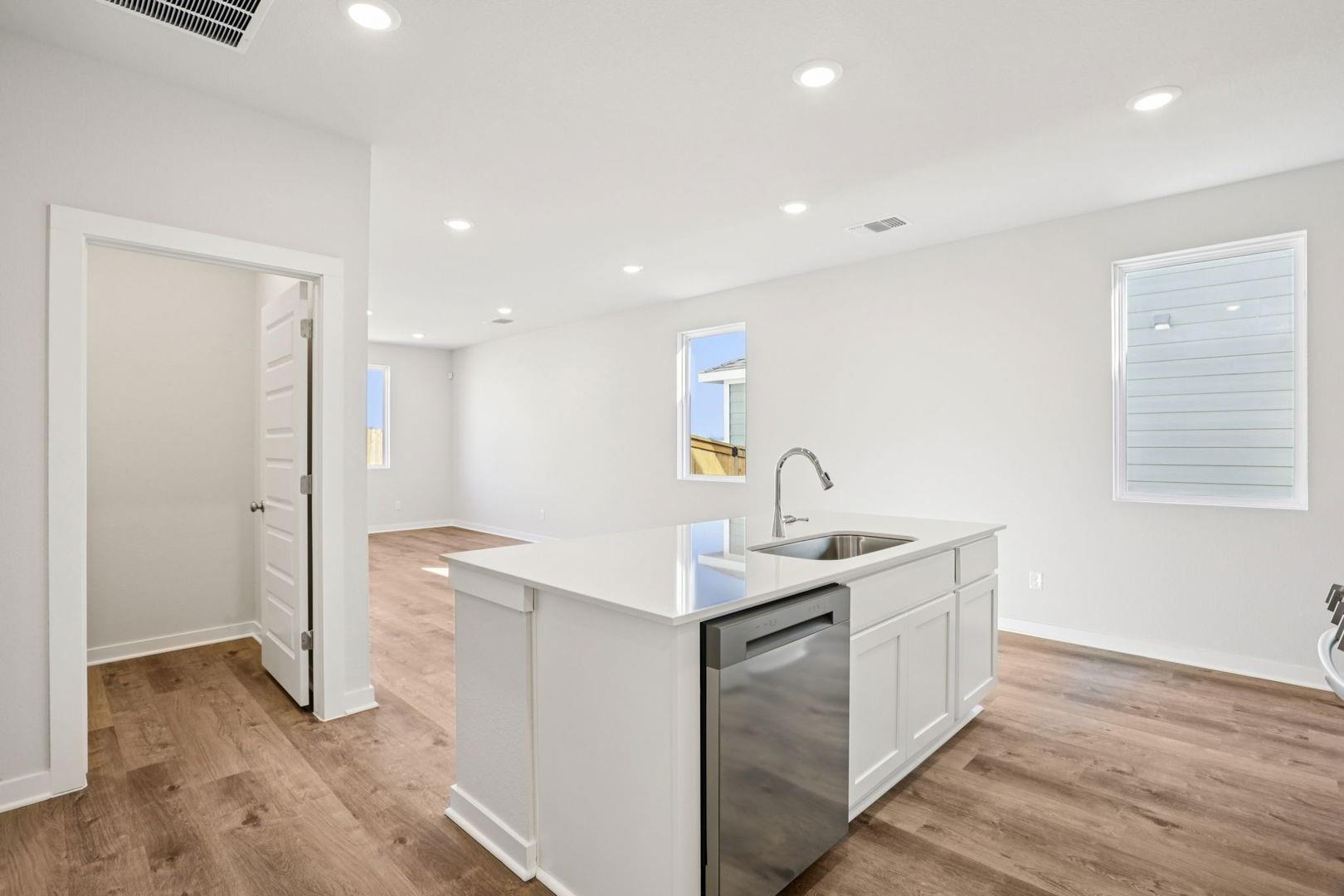 260 Escape Way, Jarrell, TX 76537