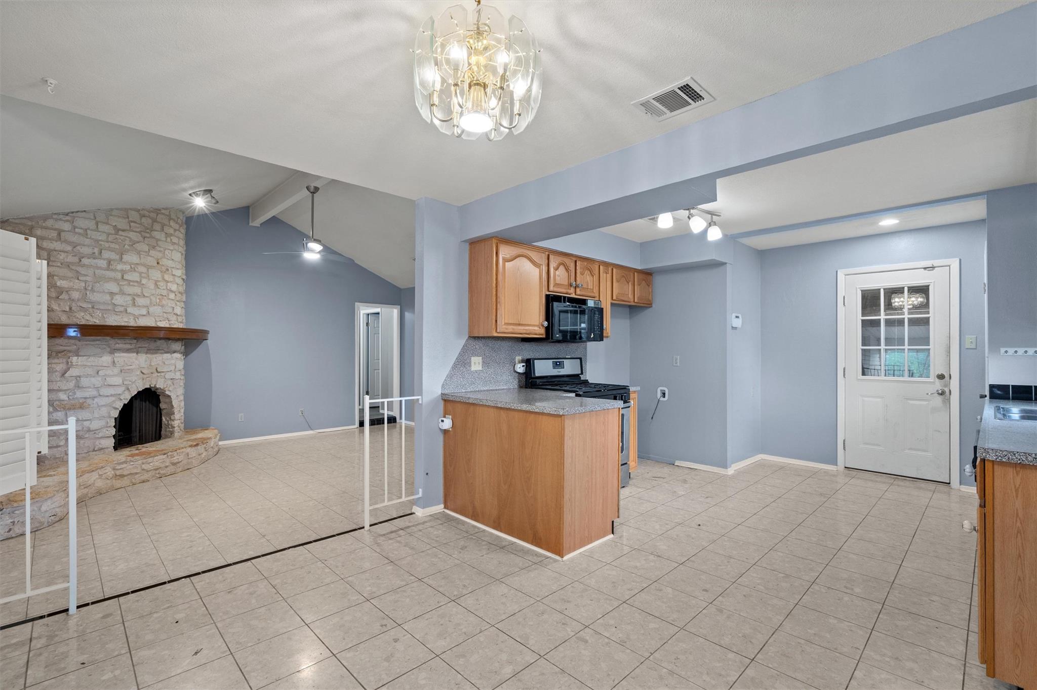 13108 Lamplight Village Ave, Austin, TX 78727