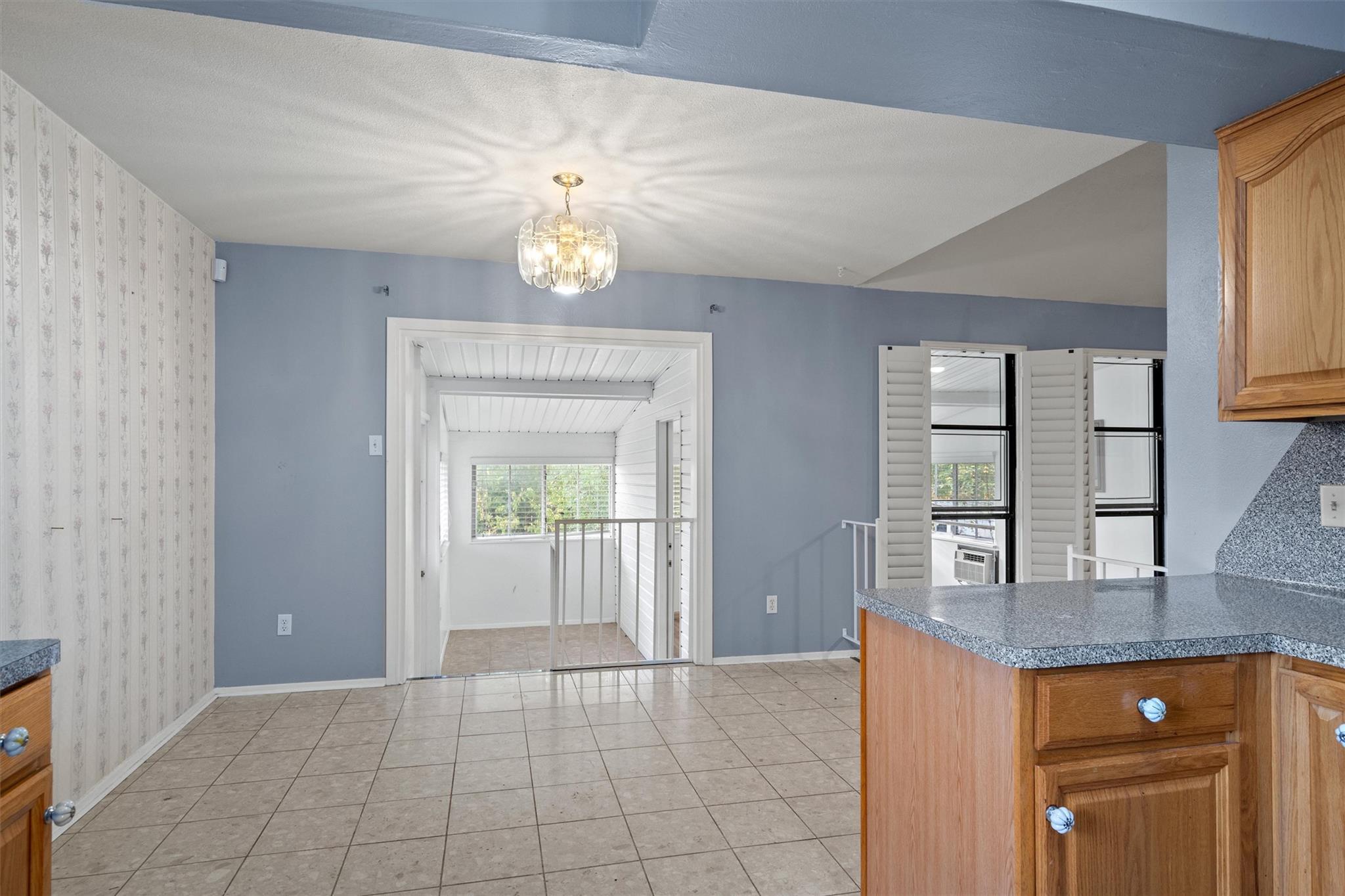 13108 Lamplight Village Ave, Austin, TX 78727