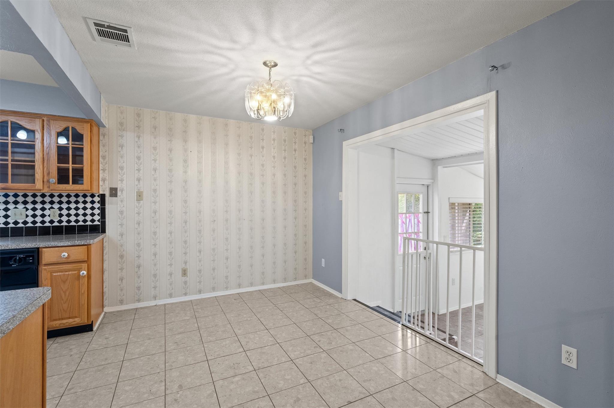 13108 Lamplight Village Ave, Austin, TX 78727