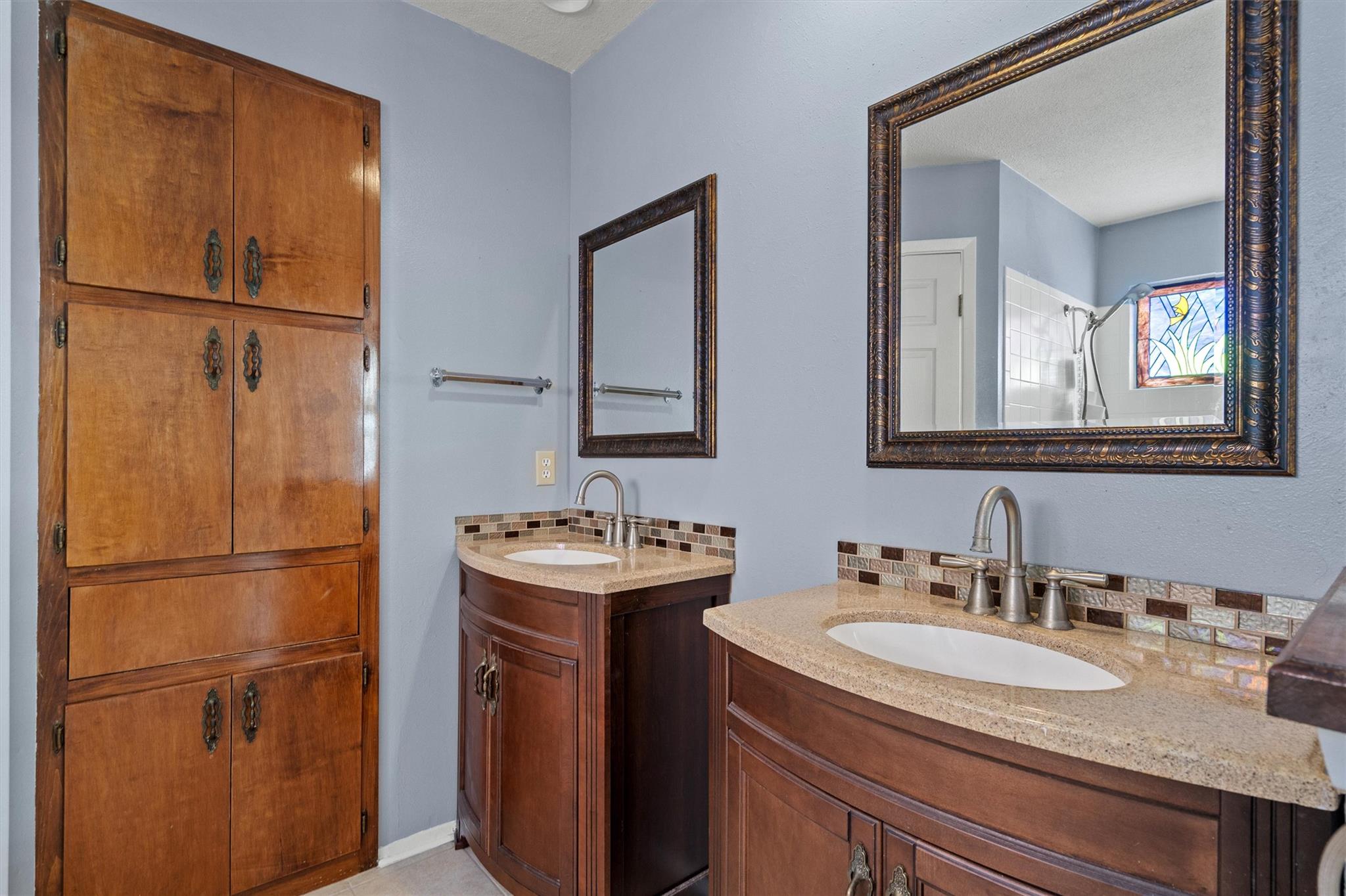 13108 Lamplight Village Ave, Austin, TX 78727