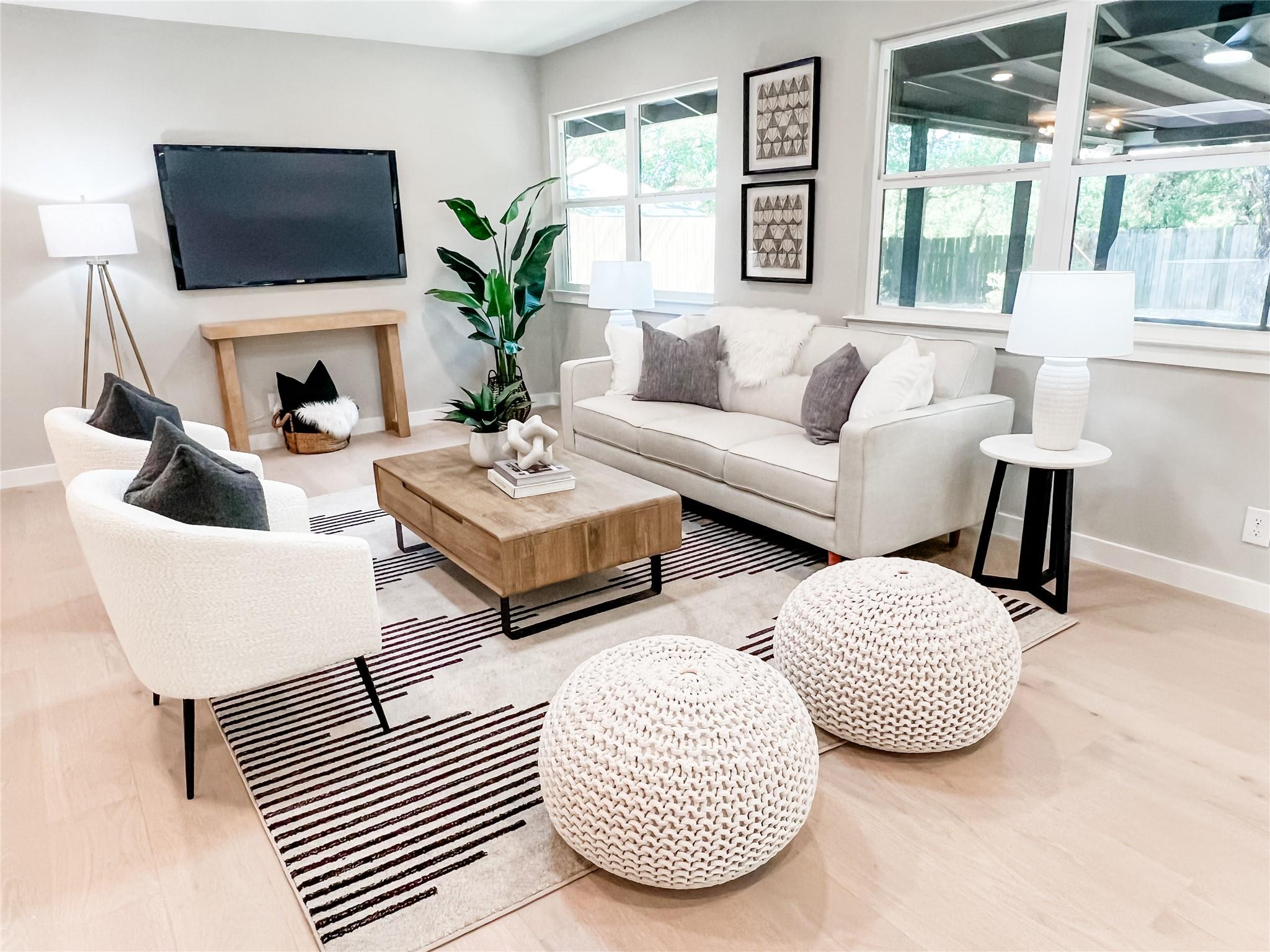 2007 Matthews Ln, Austin, TX 78745