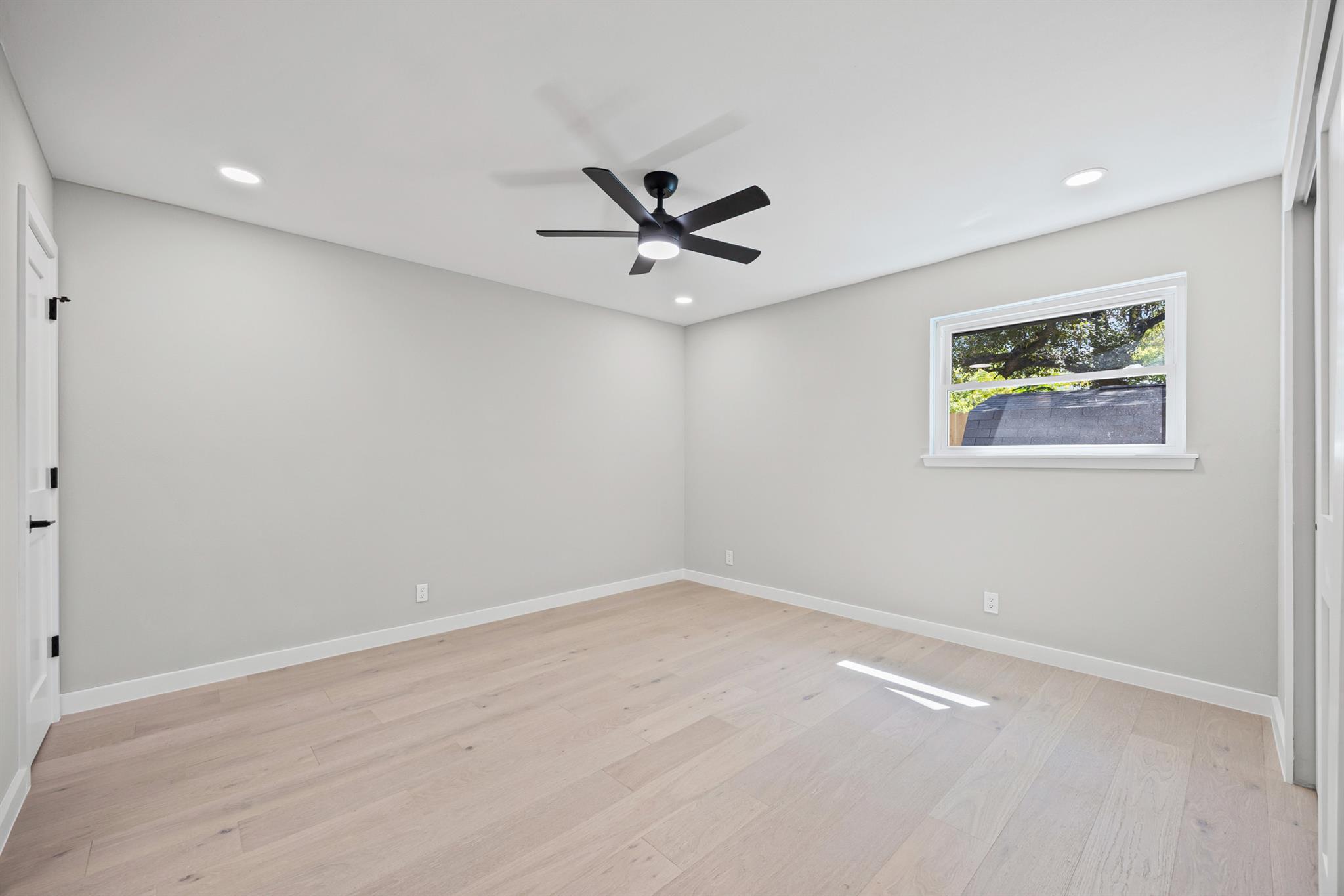 2007 Matthews Ln, Austin, TX 78745