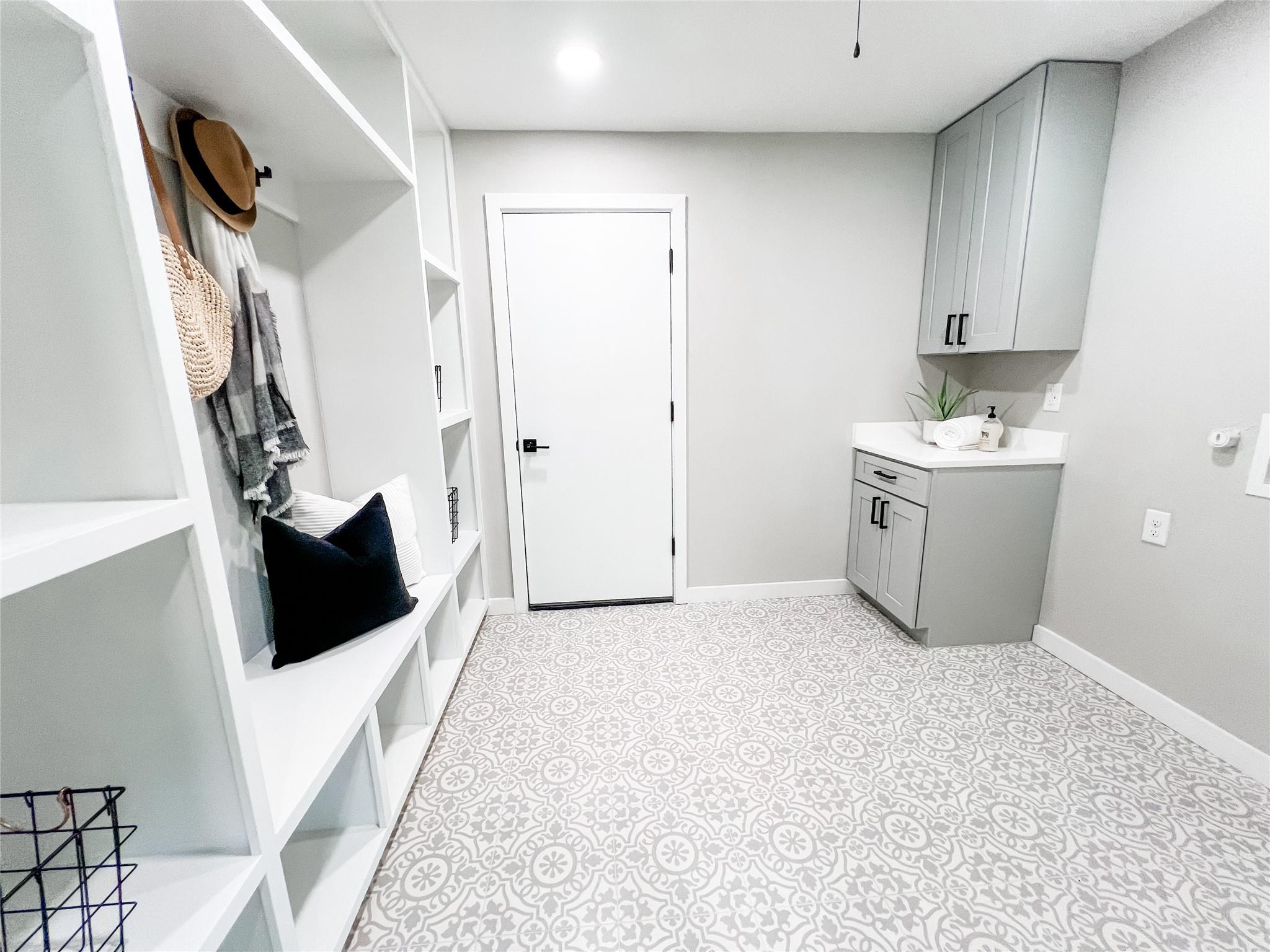 2007 Matthews Ln, Austin, TX 78745