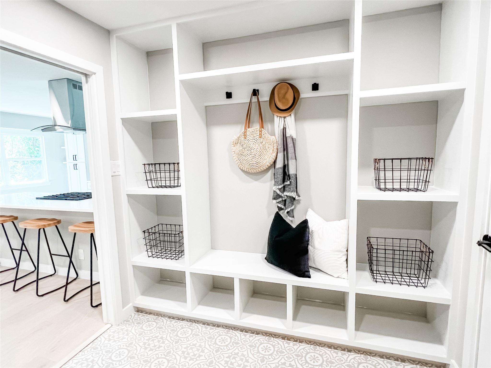 2007 Matthews Ln, Austin, TX 78745