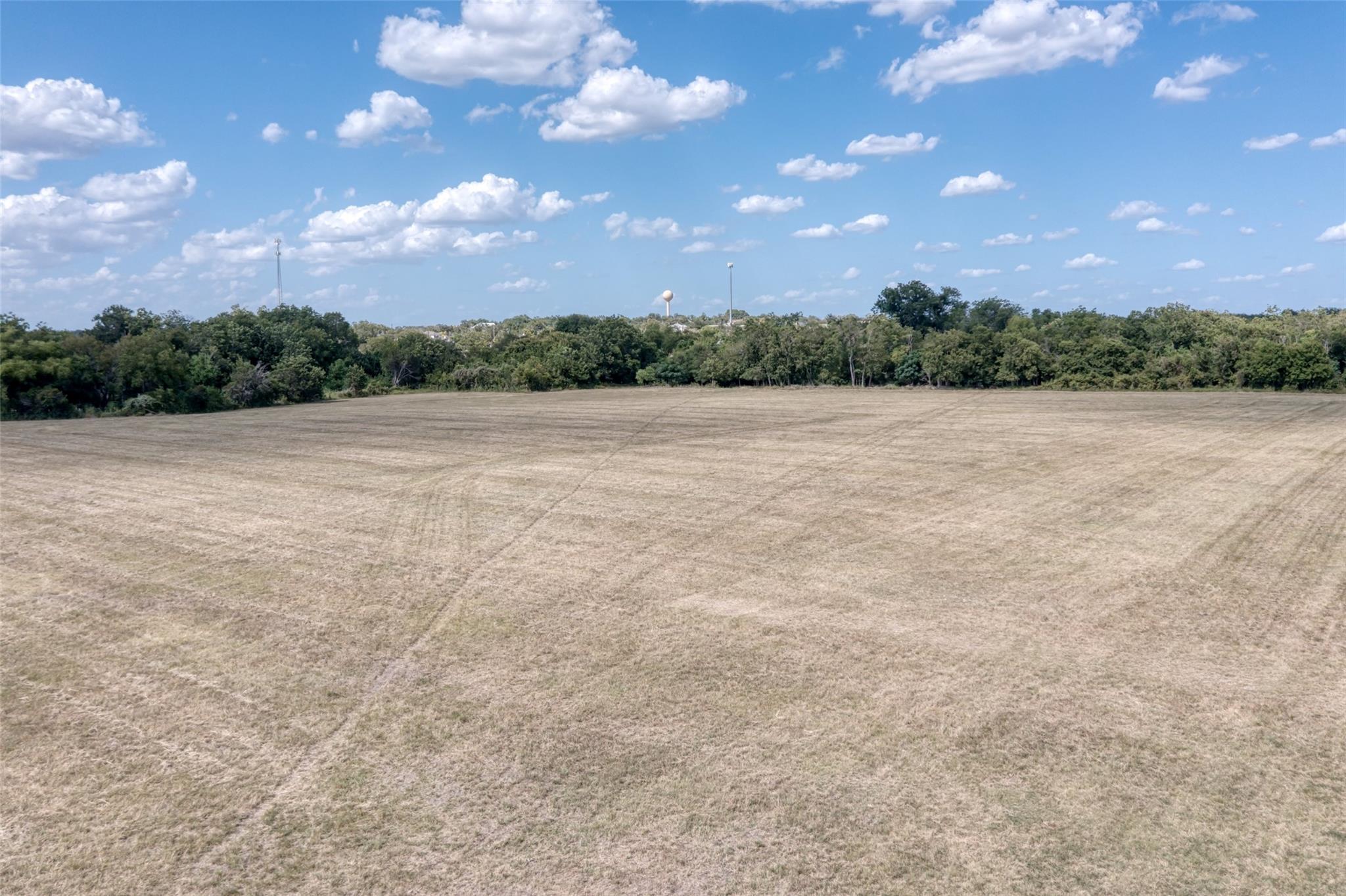 310 W Main St, Florence, TX 76527