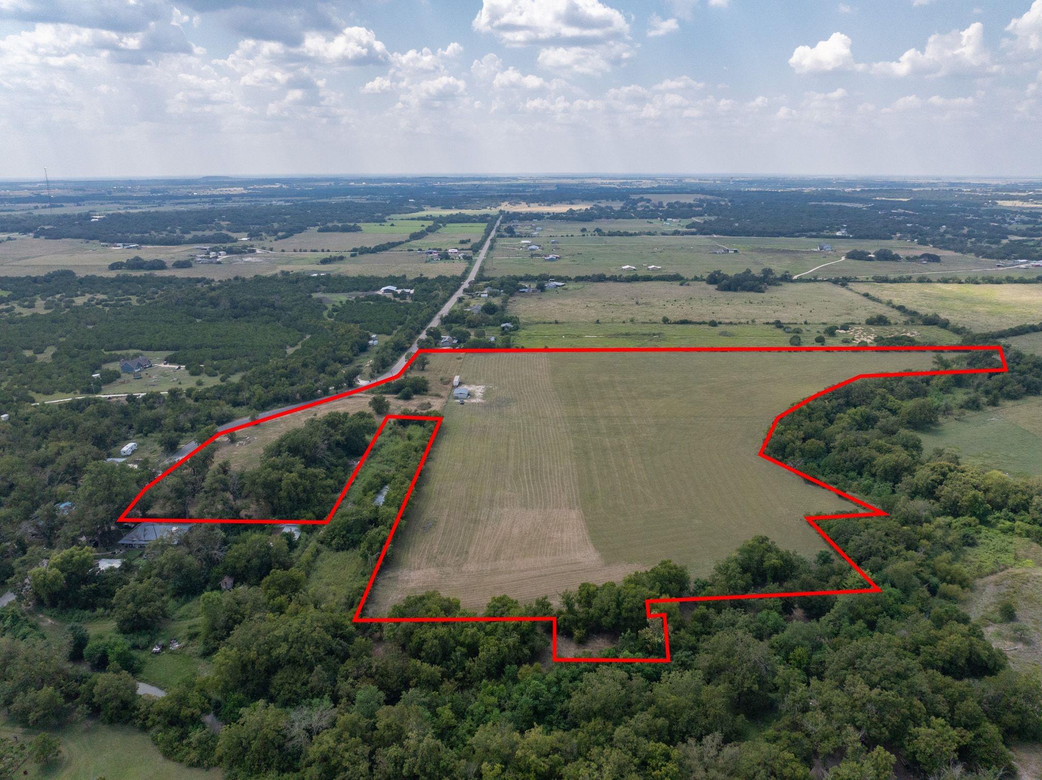 310 W Main St, Florence, TX 76527