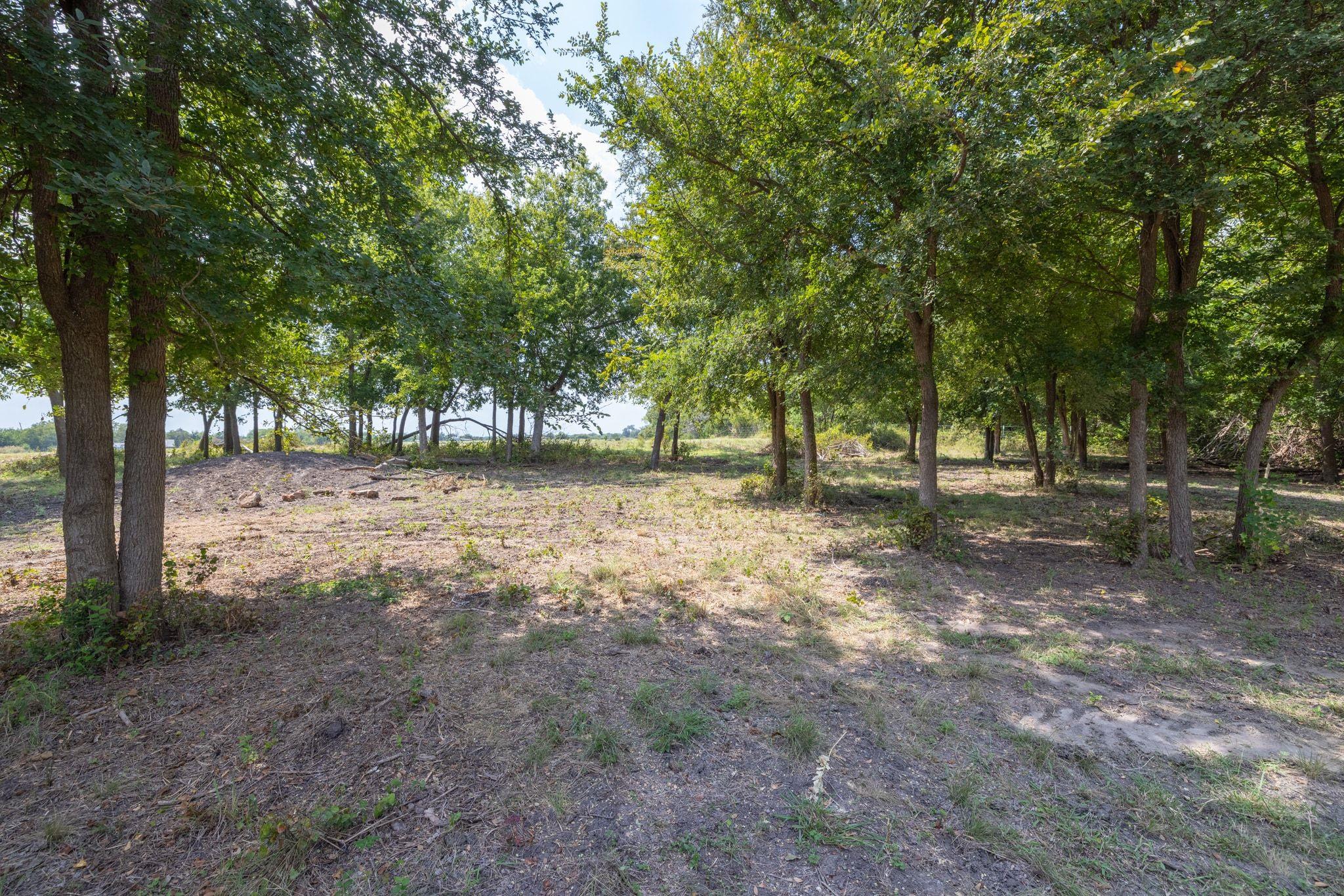 310 W Main St, Florence, TX 76527