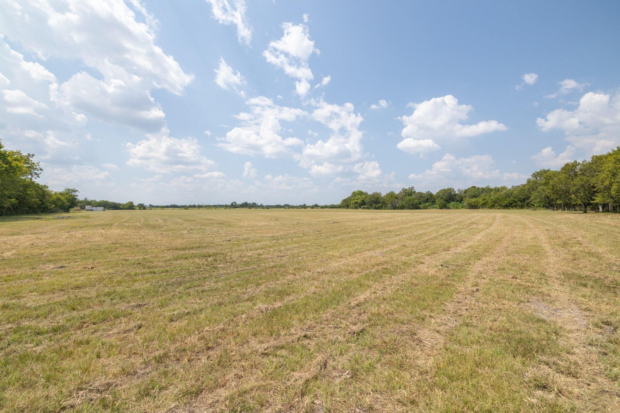 310 W Main St, Florence, TX 76527