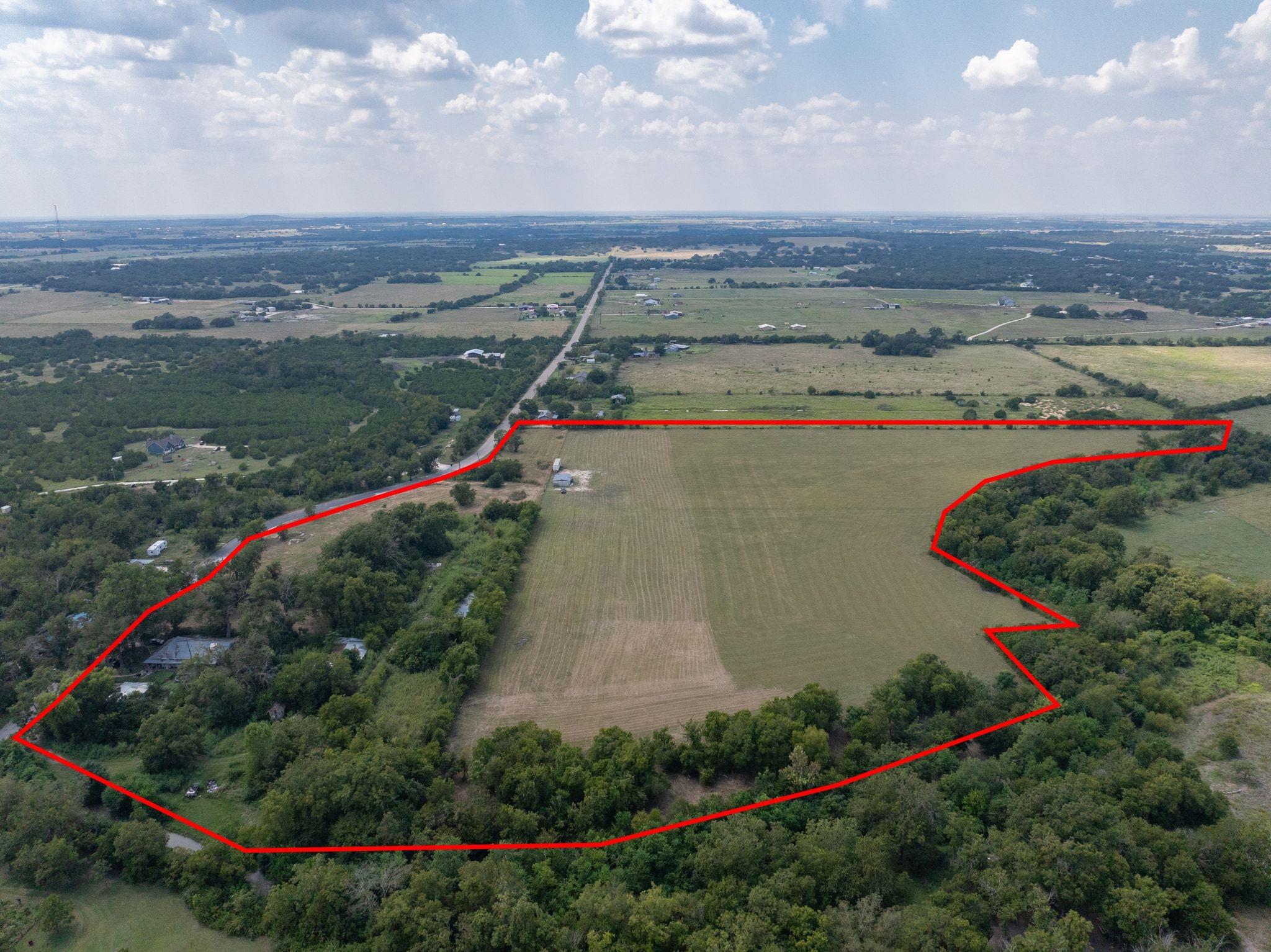 310 W Main St, Florence, TX 76527