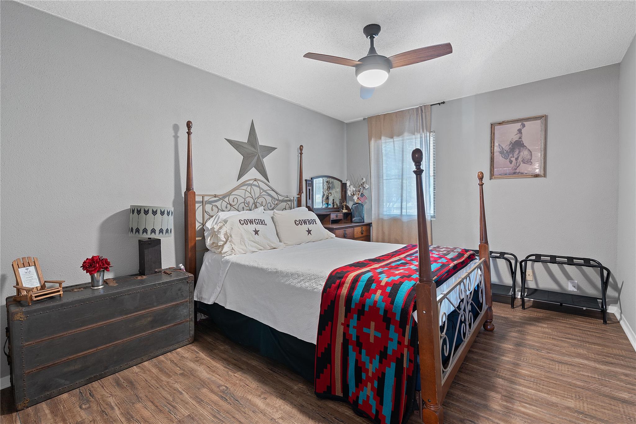 111 Comanche Pt, Point Venture, TX 78645